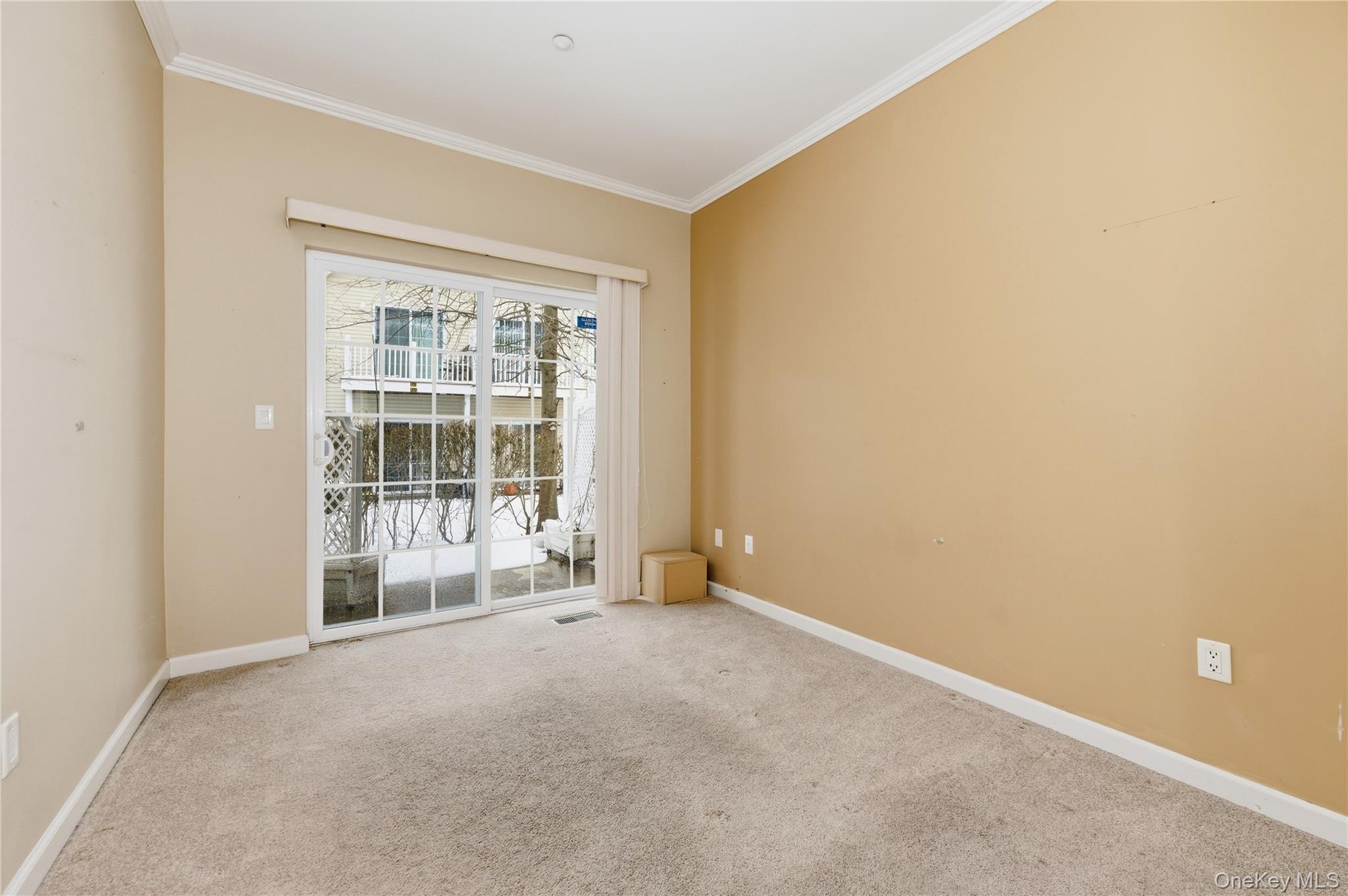 #19 photo, 434 Autumn Drive, 롱 아일랜드 East Meadow , NY 11554