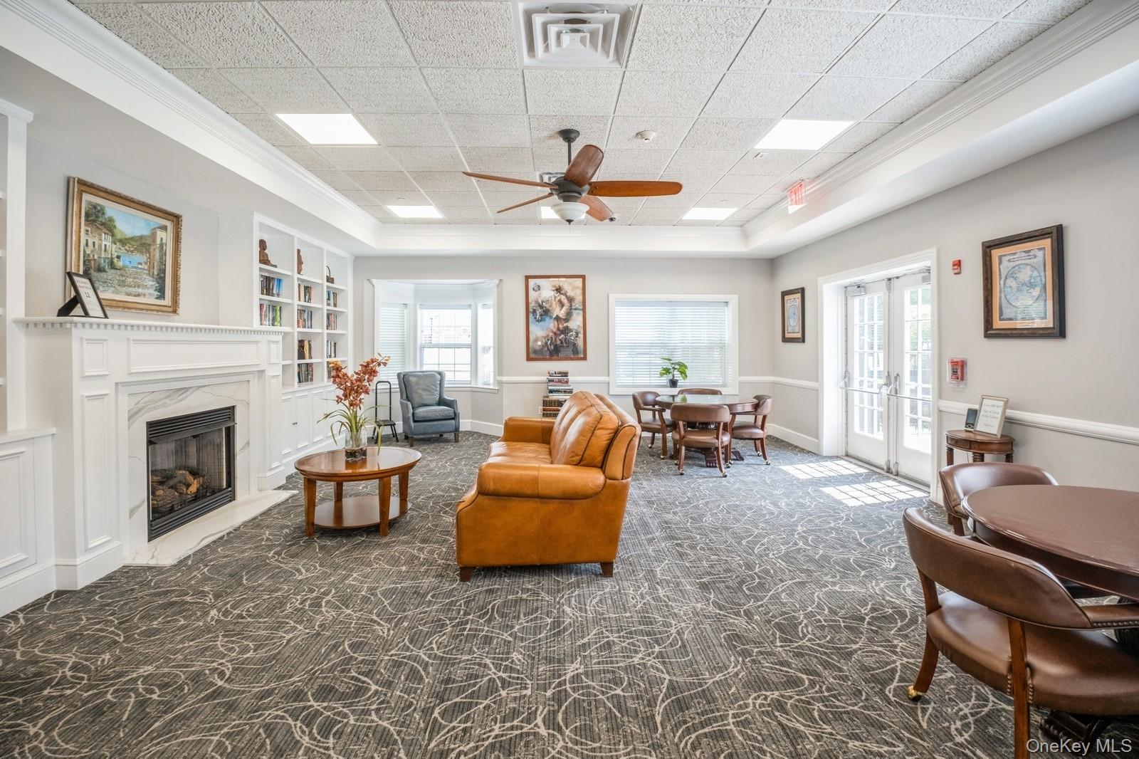 #3 photo, 434 Autumn Drive, 롱 아일랜드 East Meadow , NY 11554