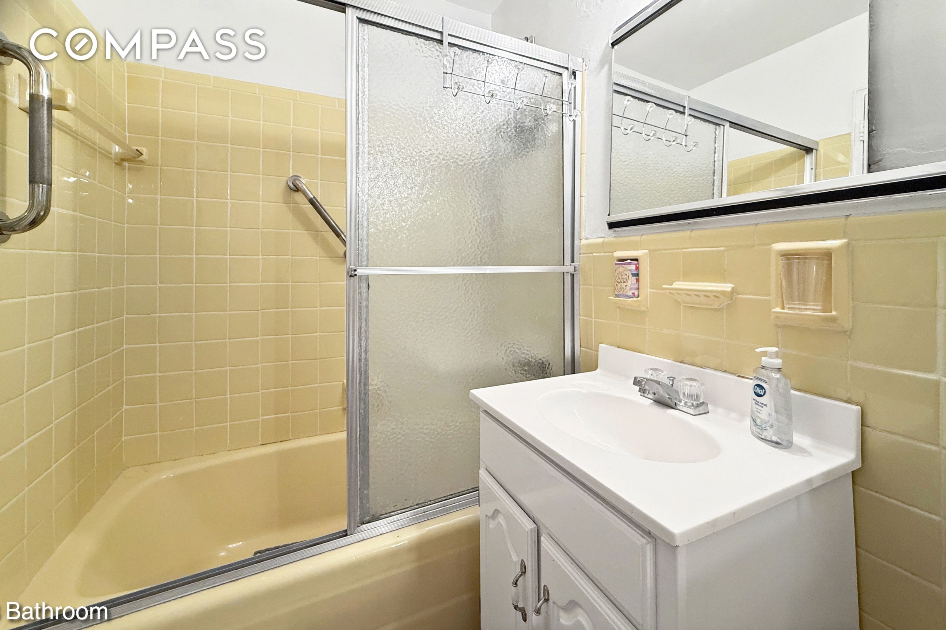 #7 photo, 1170 Ocean Parkway, 브루클린 Midwood , NY 11230