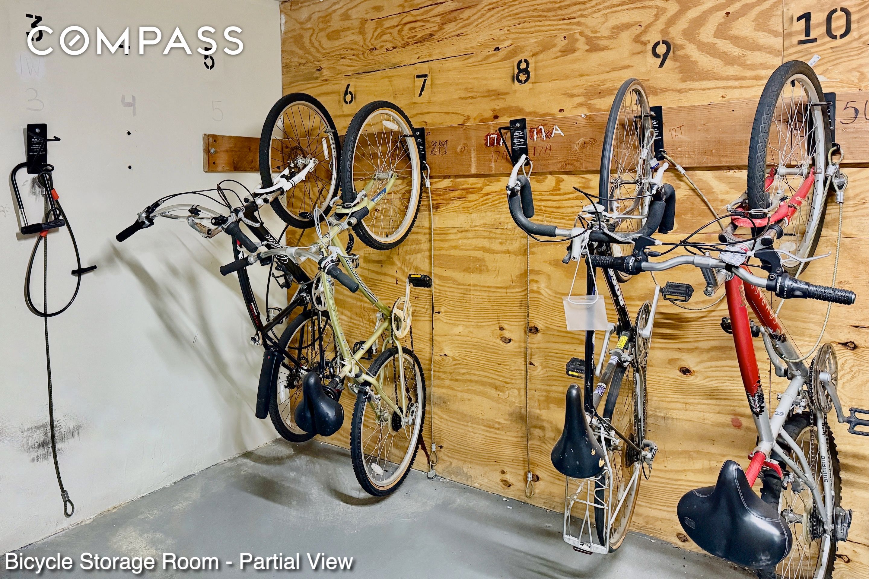 #19 photo, 35 Seacoast Terrace, ब्रुकलीन Brighton Beach , NY 11235