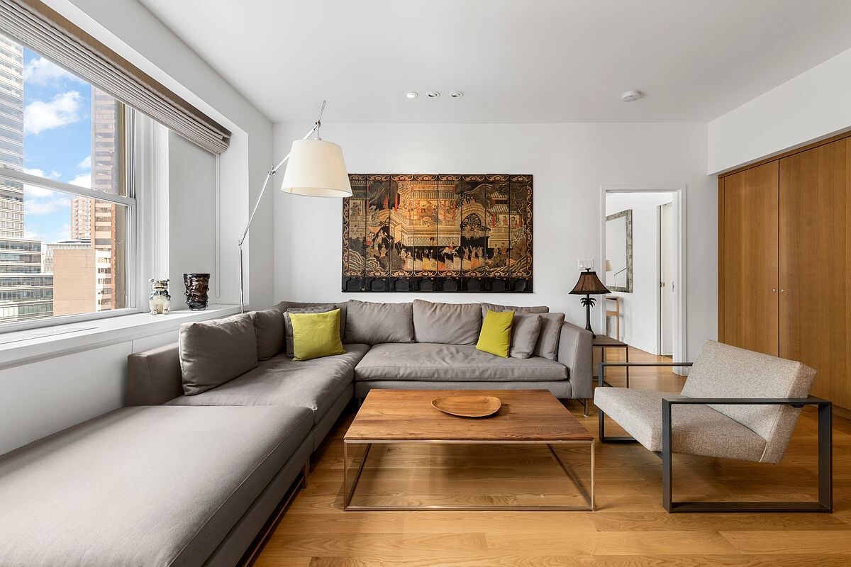 #3 photo, 111 E 56TH Street, Midtown East , NY 10022