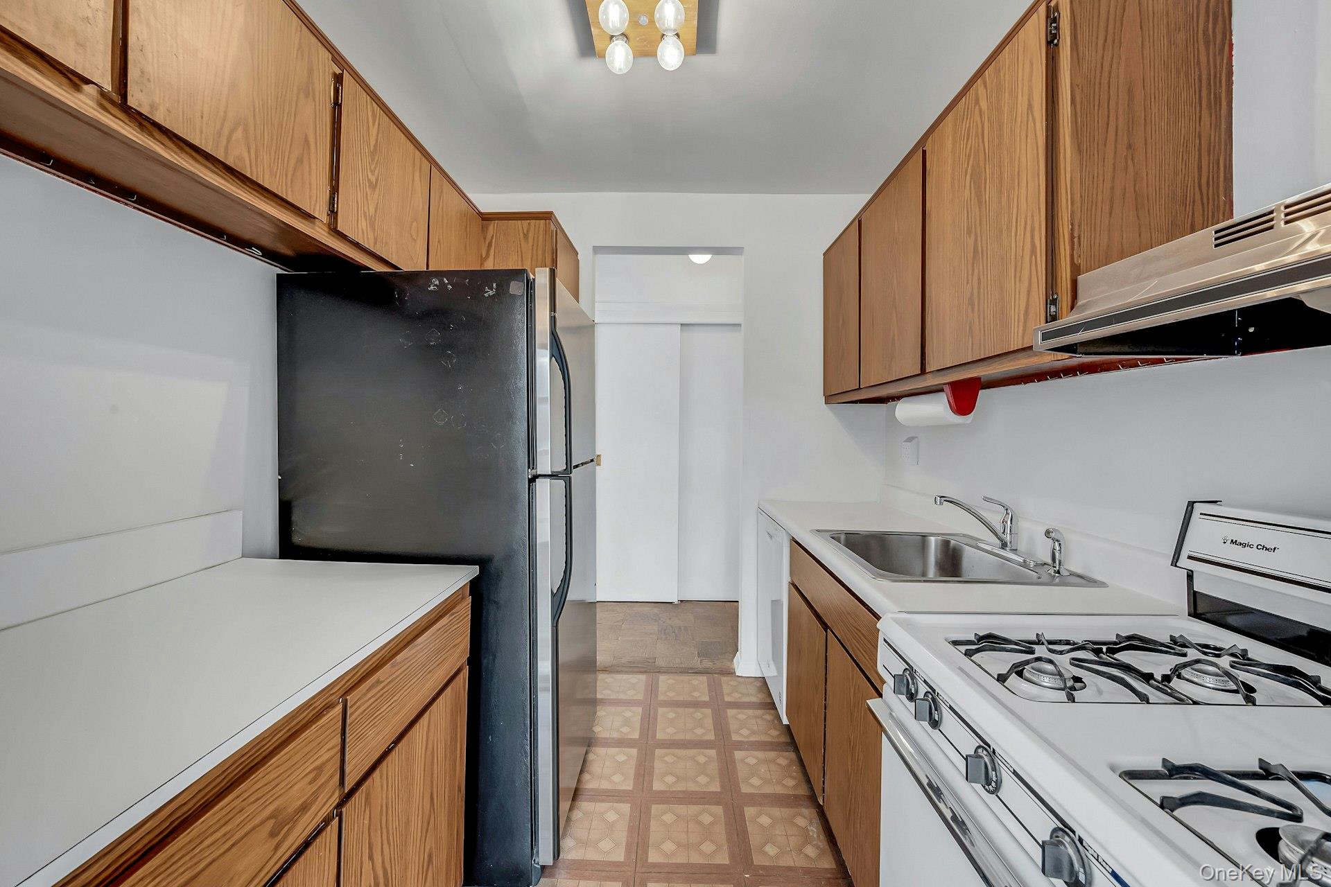 #4 photo, 2261 Palmer Avenue, 뉴욕주 New Rochelle , NY 10801