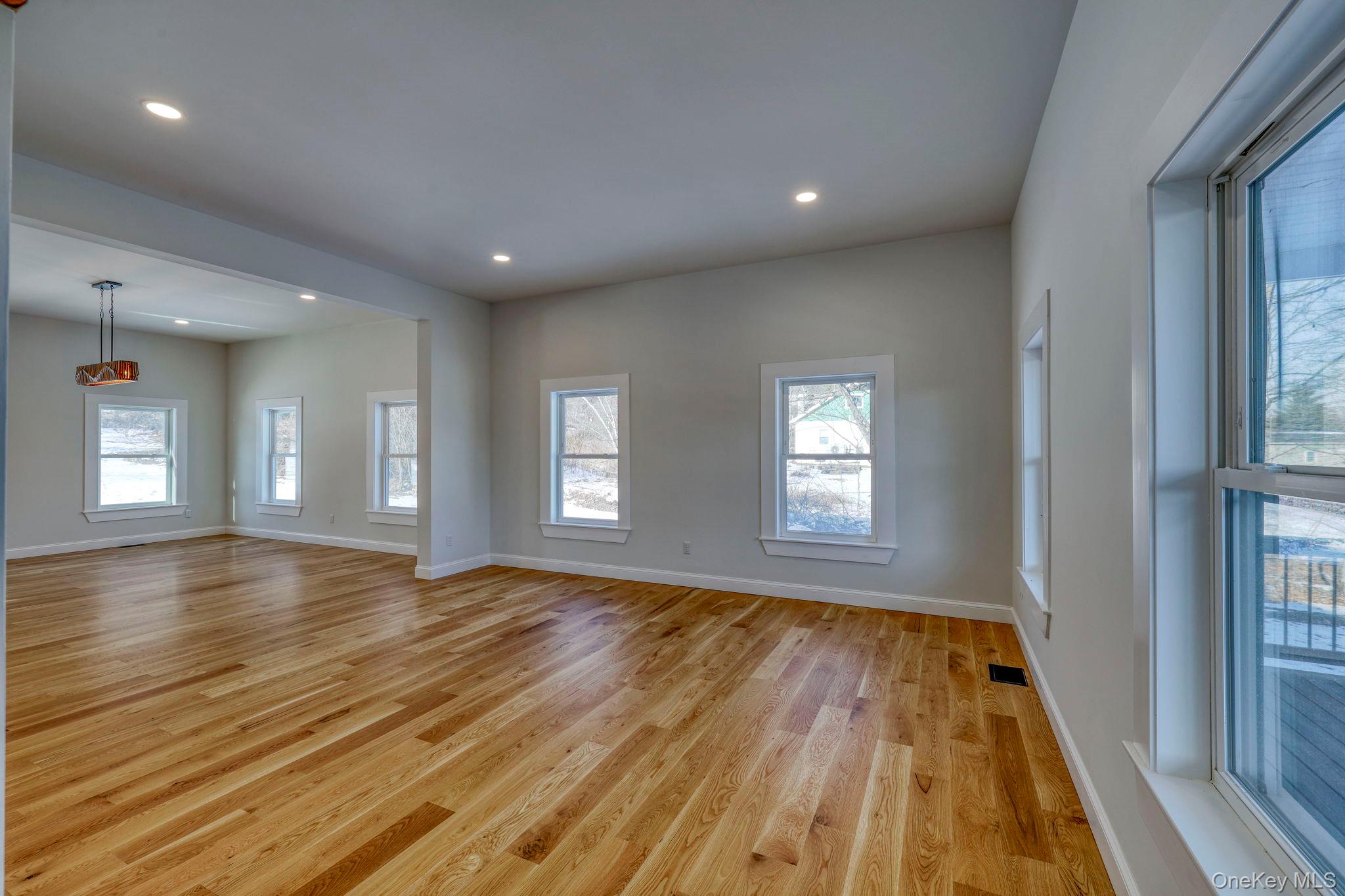 #11 photo, 133 W Mombasha Road, 뉴욕주 Monroe , NY 10950