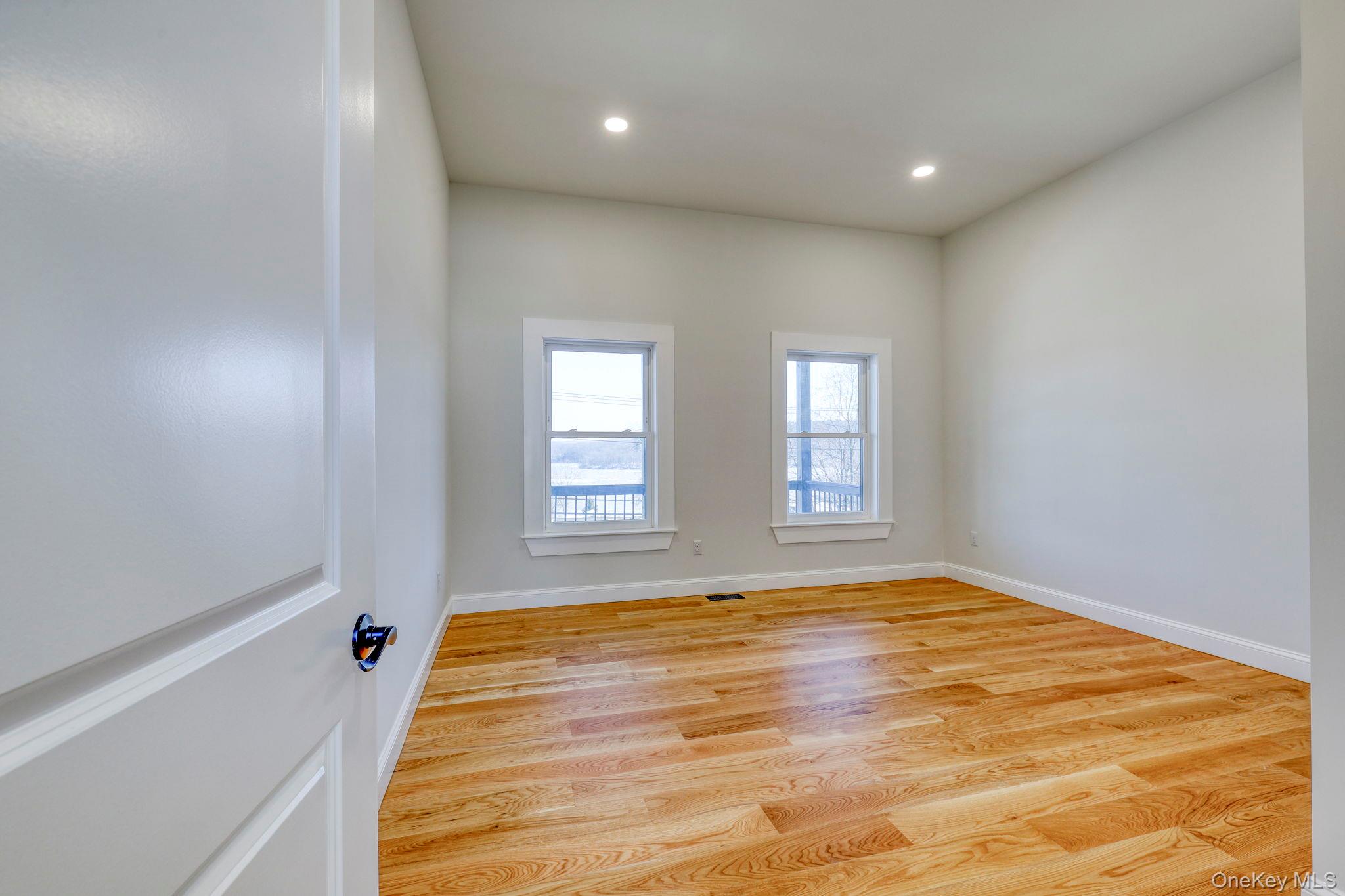 #13 photo, 133 W Mombasha Road, 뉴욕주 Monroe , NY 10950