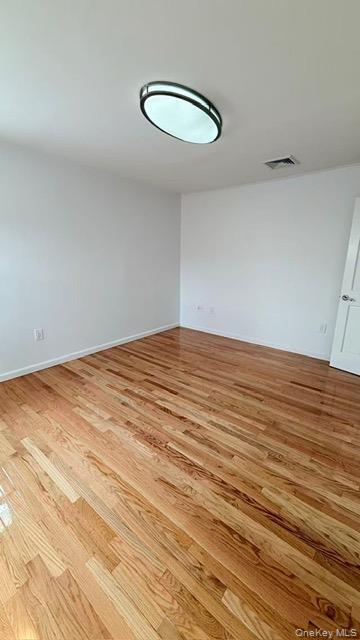 #4 photo, 151-28 24th Road, 뉴욕퀸즈 Whitestone , NY 11357