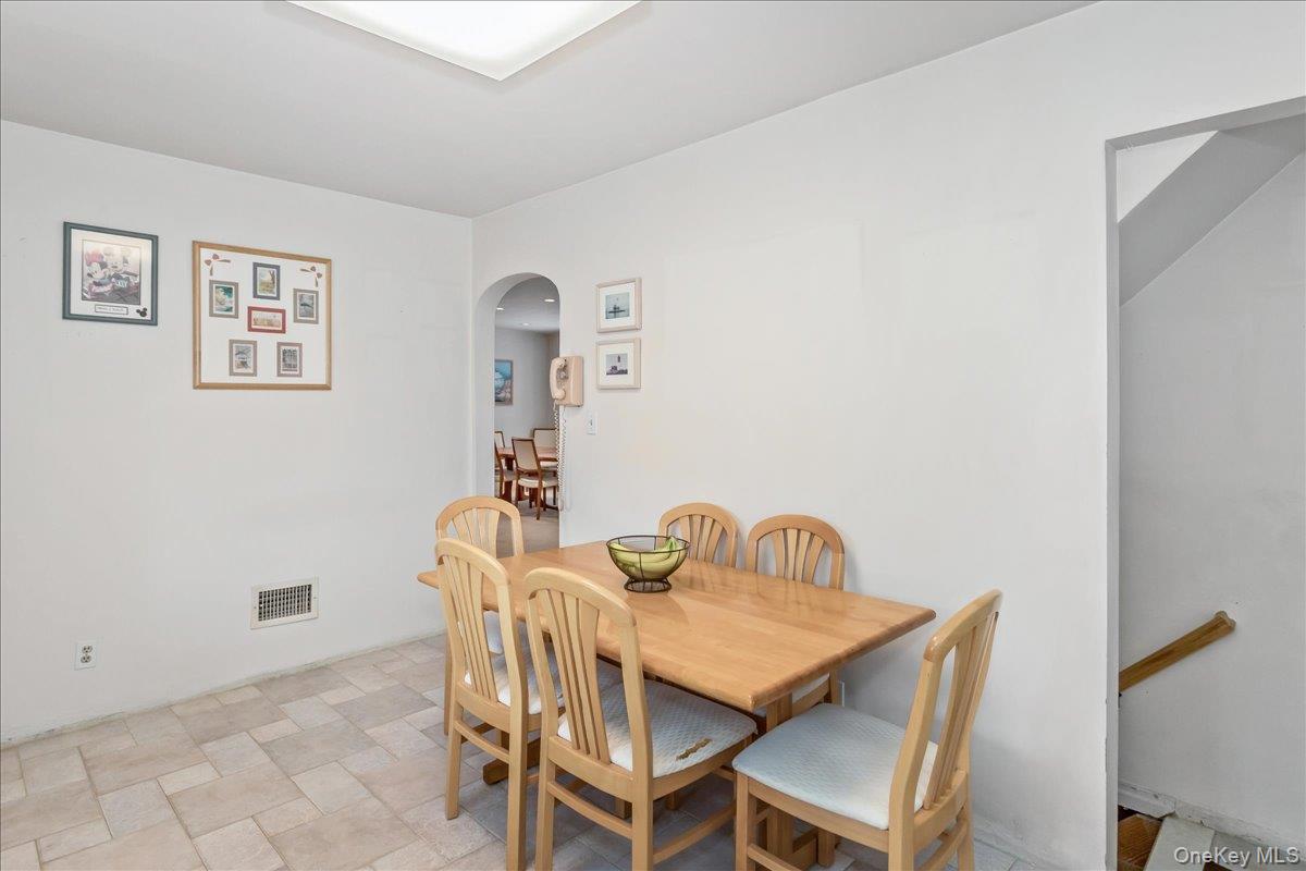 #12 photo, 175 Primrose Drive, 롱 아일랜드 North New Hyde Park , NY 11040