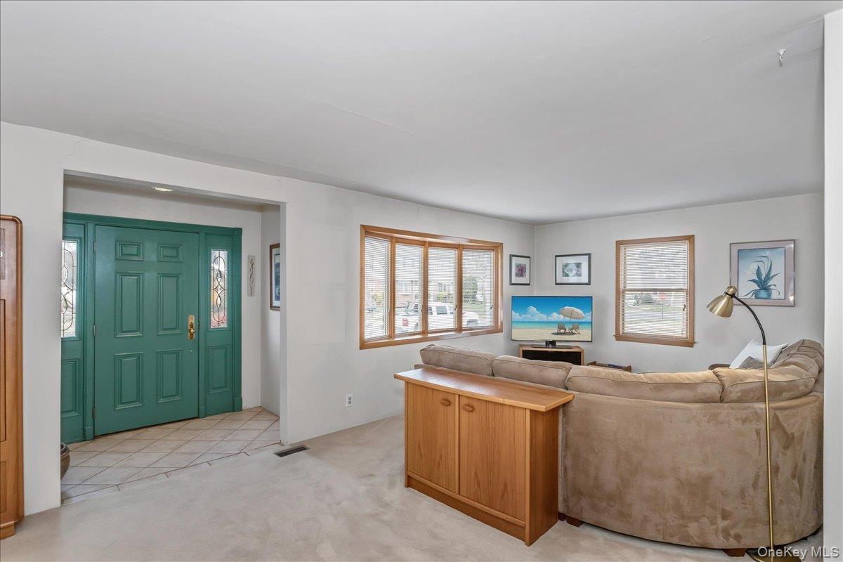 #4 photo, 175 Primrose Drive, 롱 아일랜드 North New Hyde Park , NY 11040