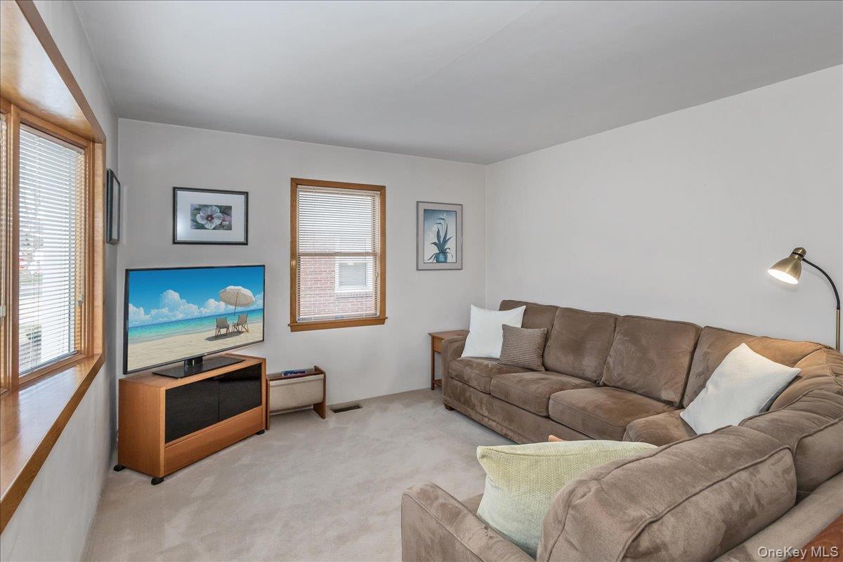 #5 photo, 175 Primrose Drive, 롱 아일랜드 North New Hyde Park , NY 11040