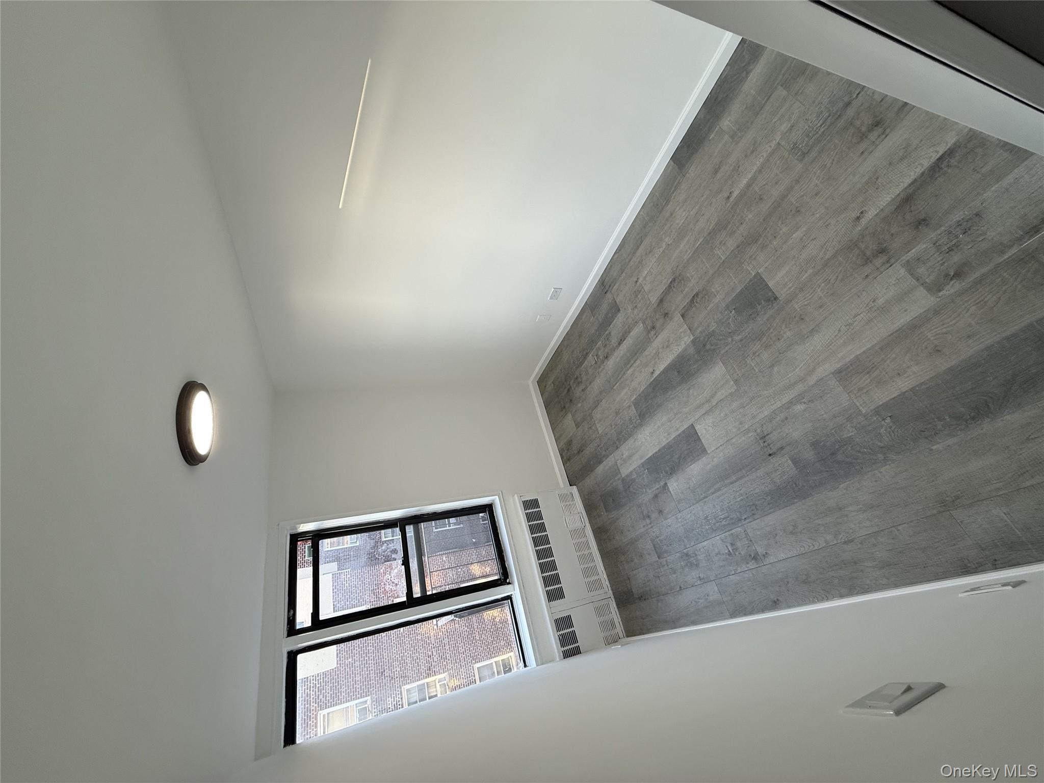 #3 photo, 42-26 81 Street, Куинс ‖ Elmhurst , NY 11373