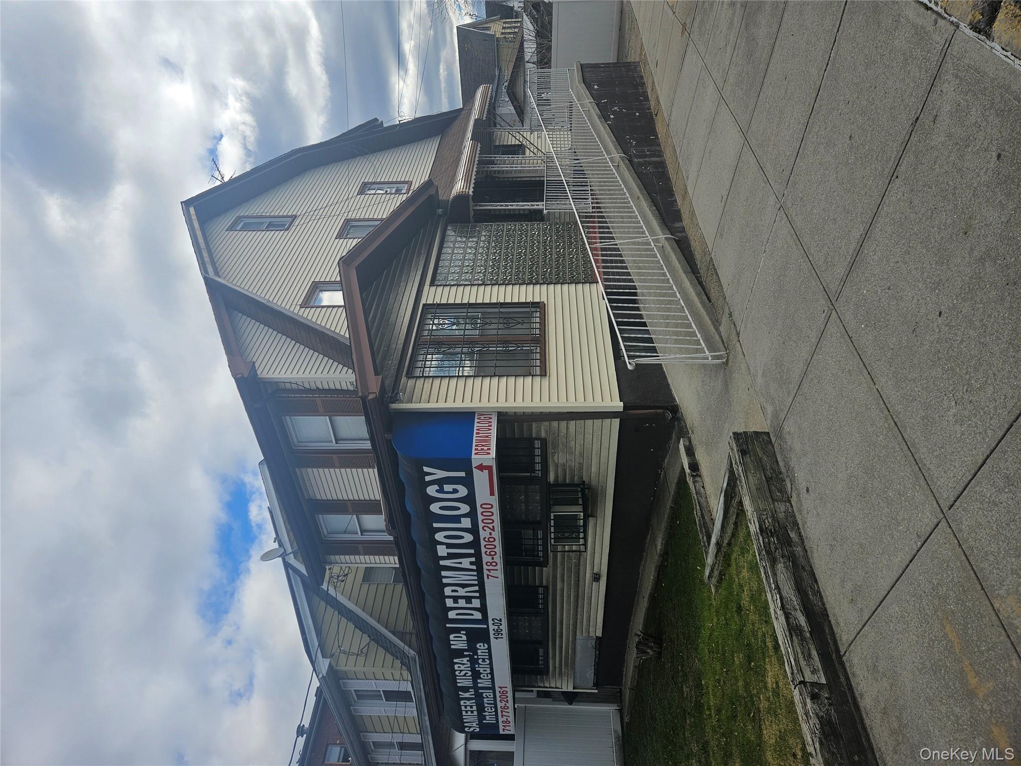 #1 photo, 19602 Hillside Avenue, Куинс ‖ Hollis , NY 11423