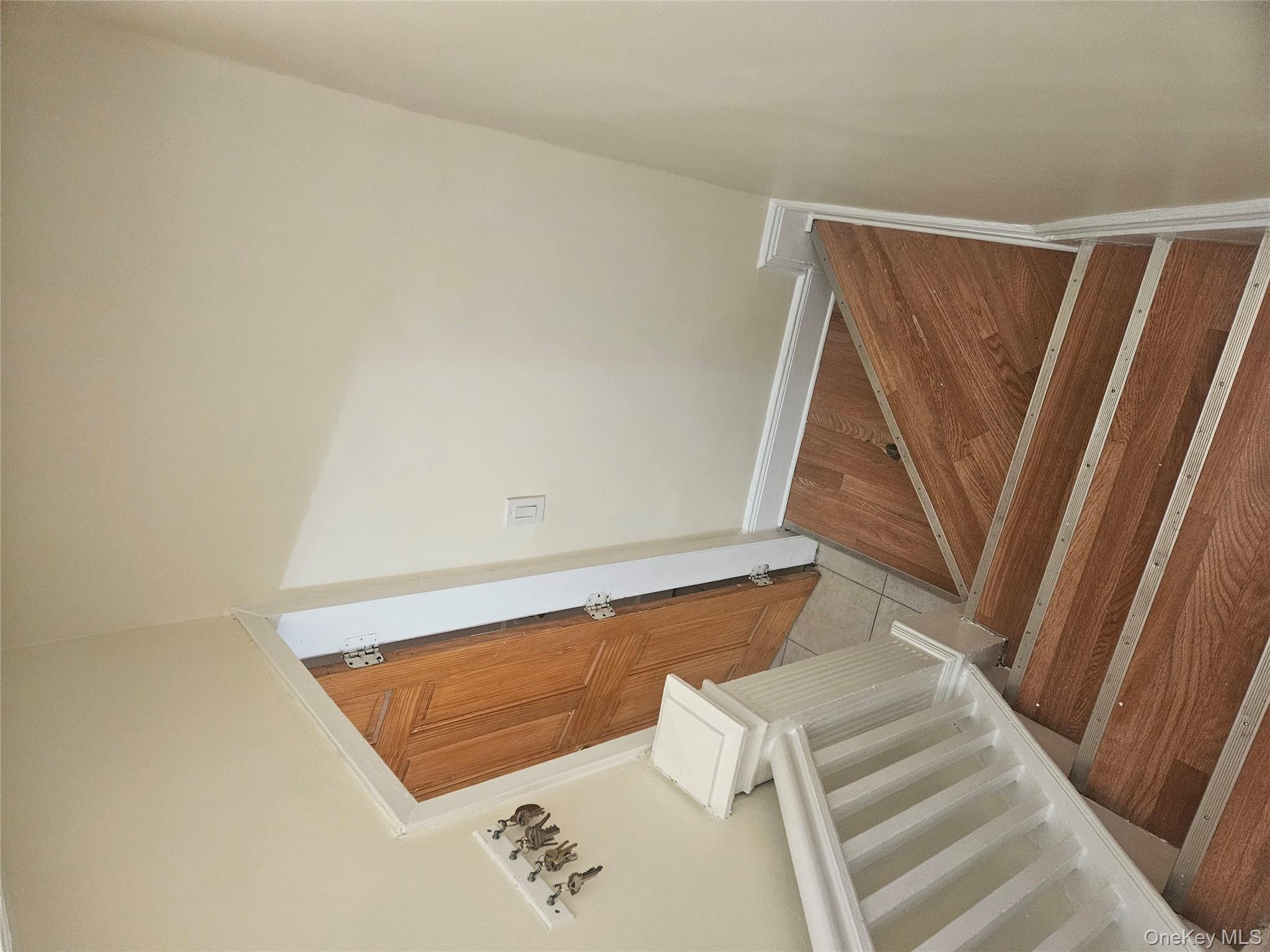 #18 photo, 19602 Hillside Avenue, Hollis , NY 11423