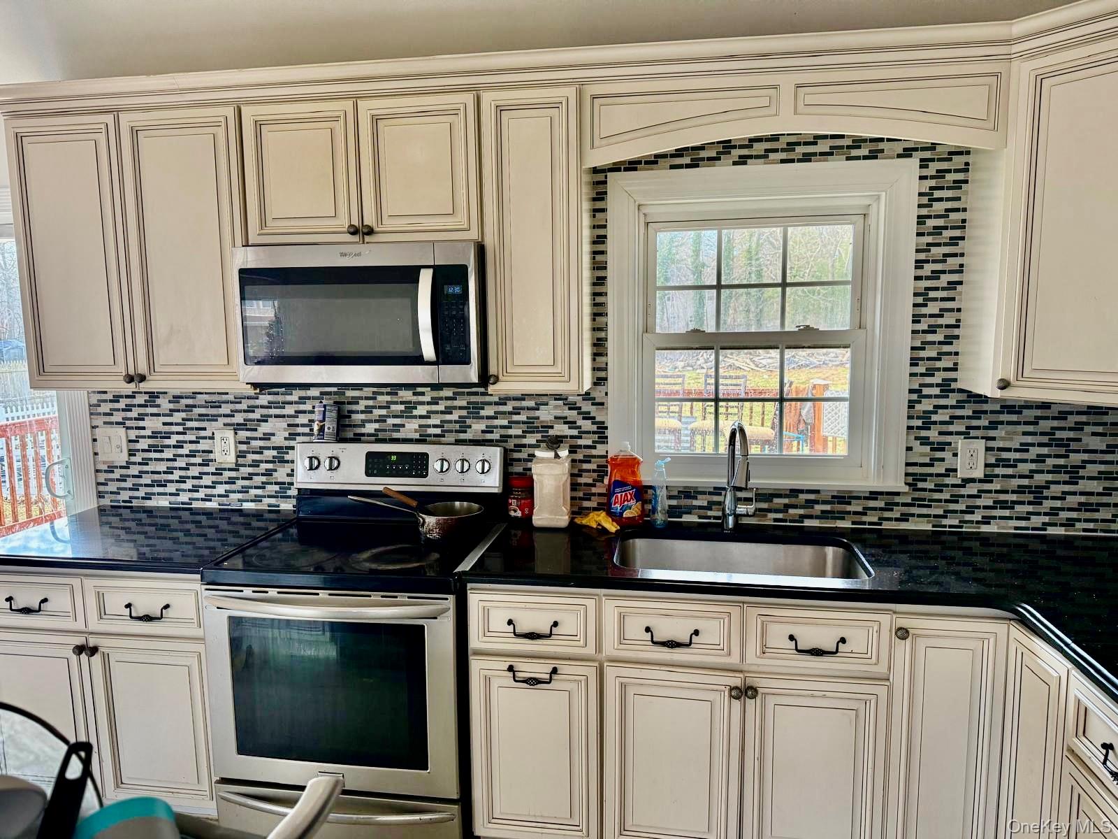 #11 photo, 359 Wellwood Drive, Shirley , NY 11967