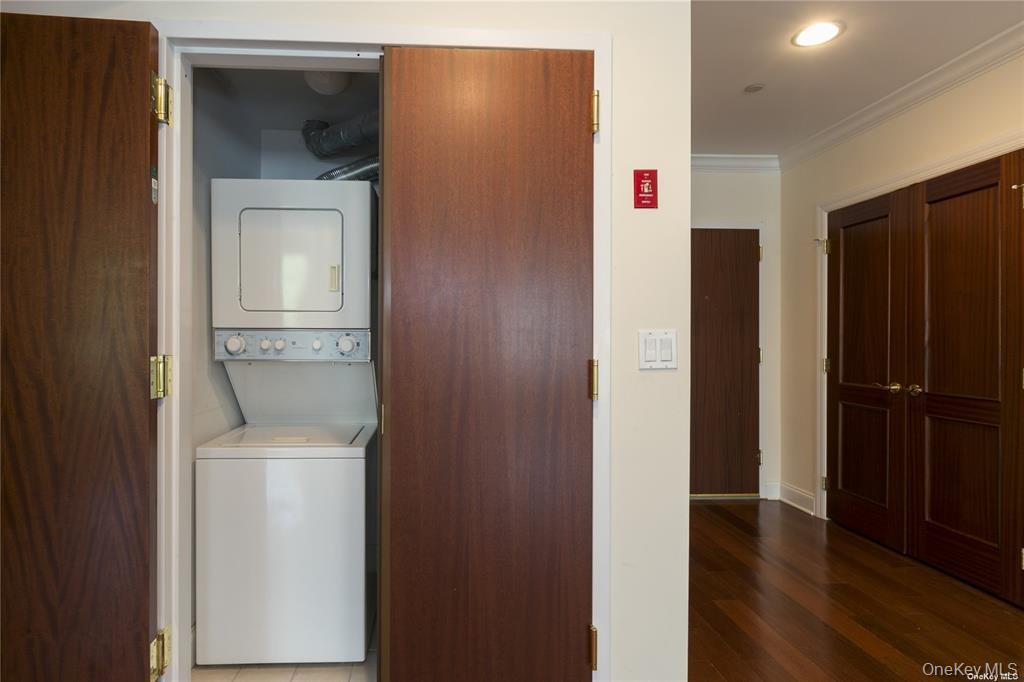 #8 photo, 171 GREAT NECK Road, 롱 아일랜드 Great Neck , NY 11021