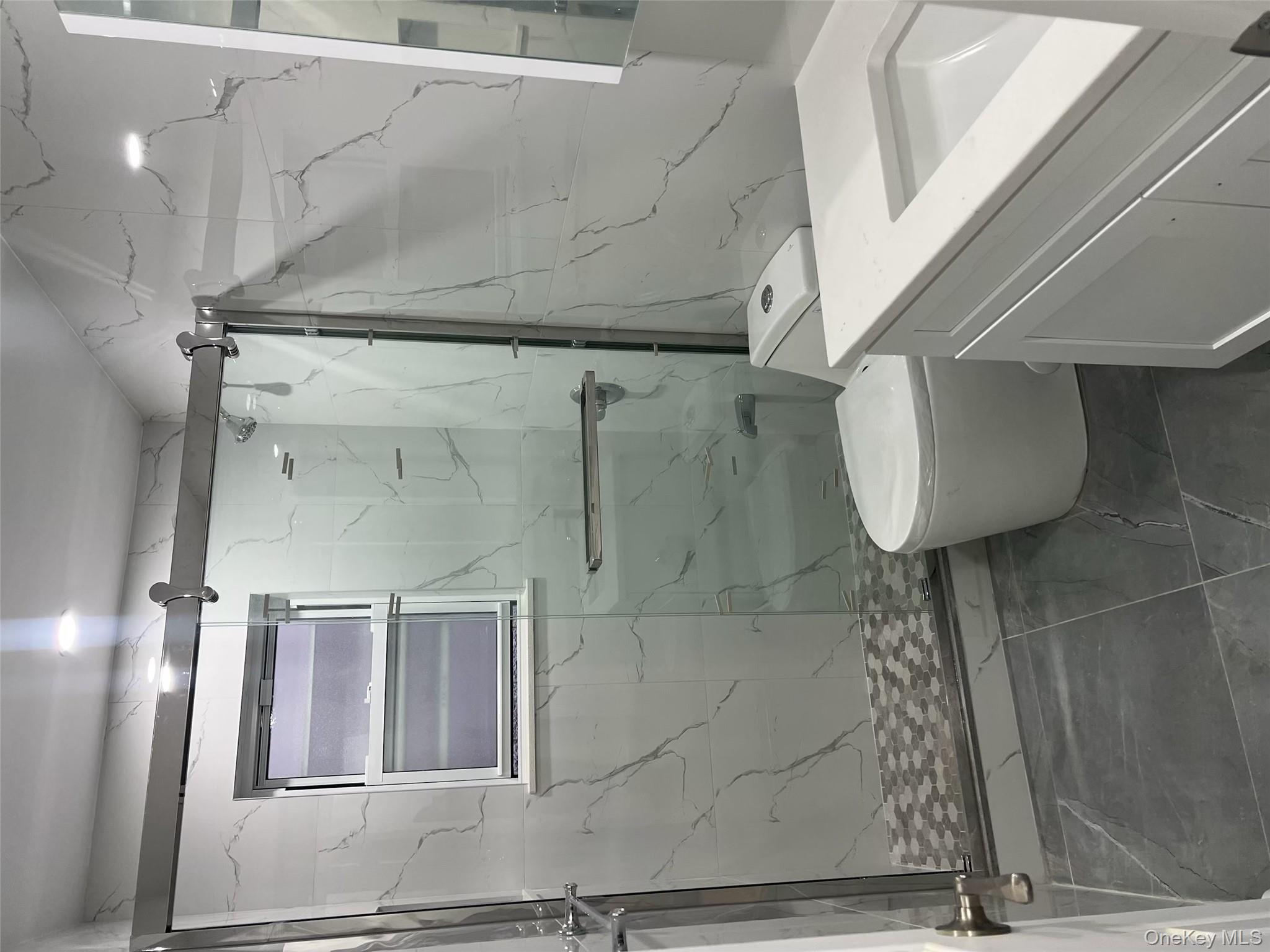 #10 photo, 19654 44th Avenue, कुईंस Flushing , NY 11358