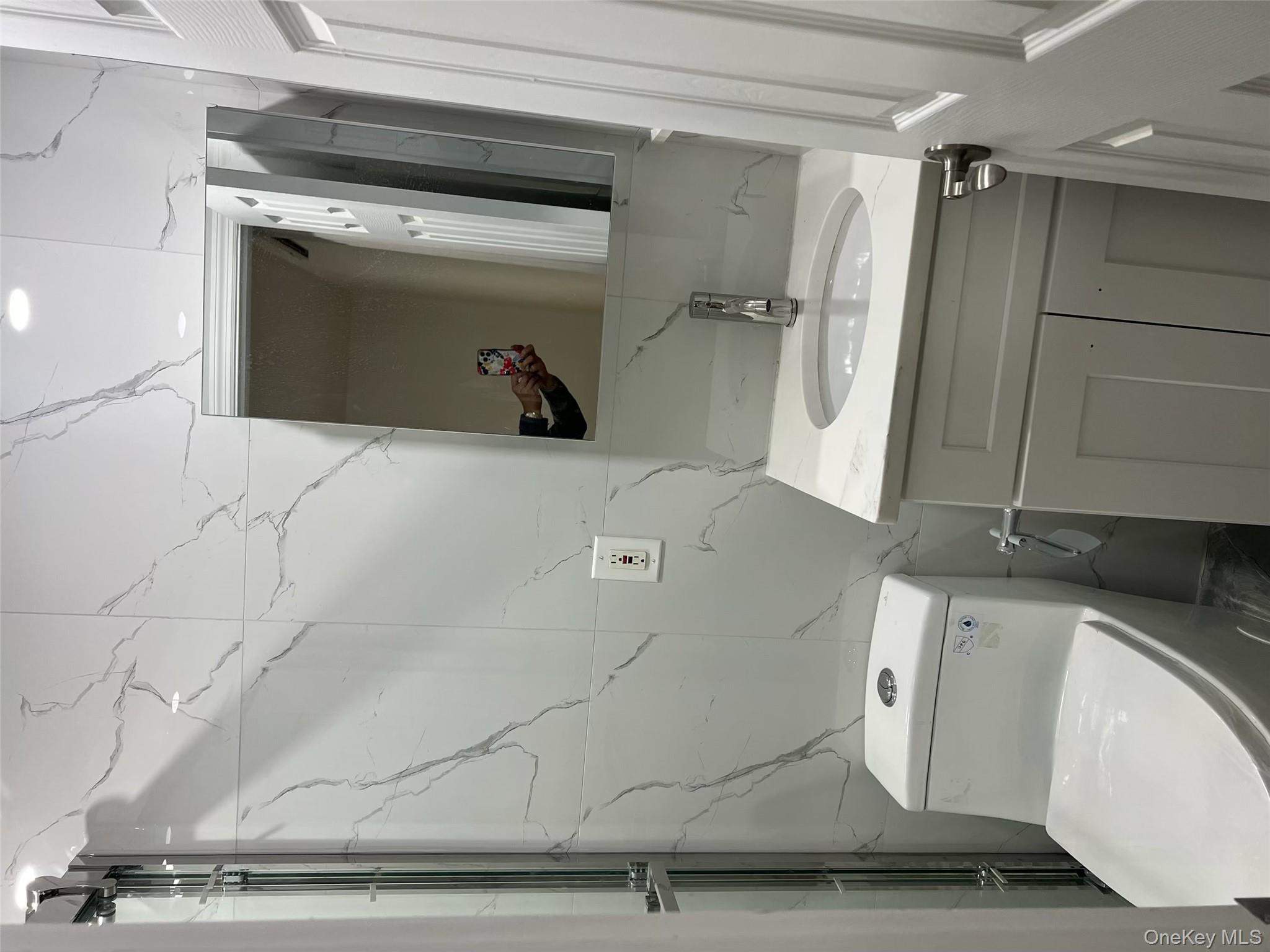 #11 photo, 19654 44th Avenue, कुईंस Flushing , NY 11358