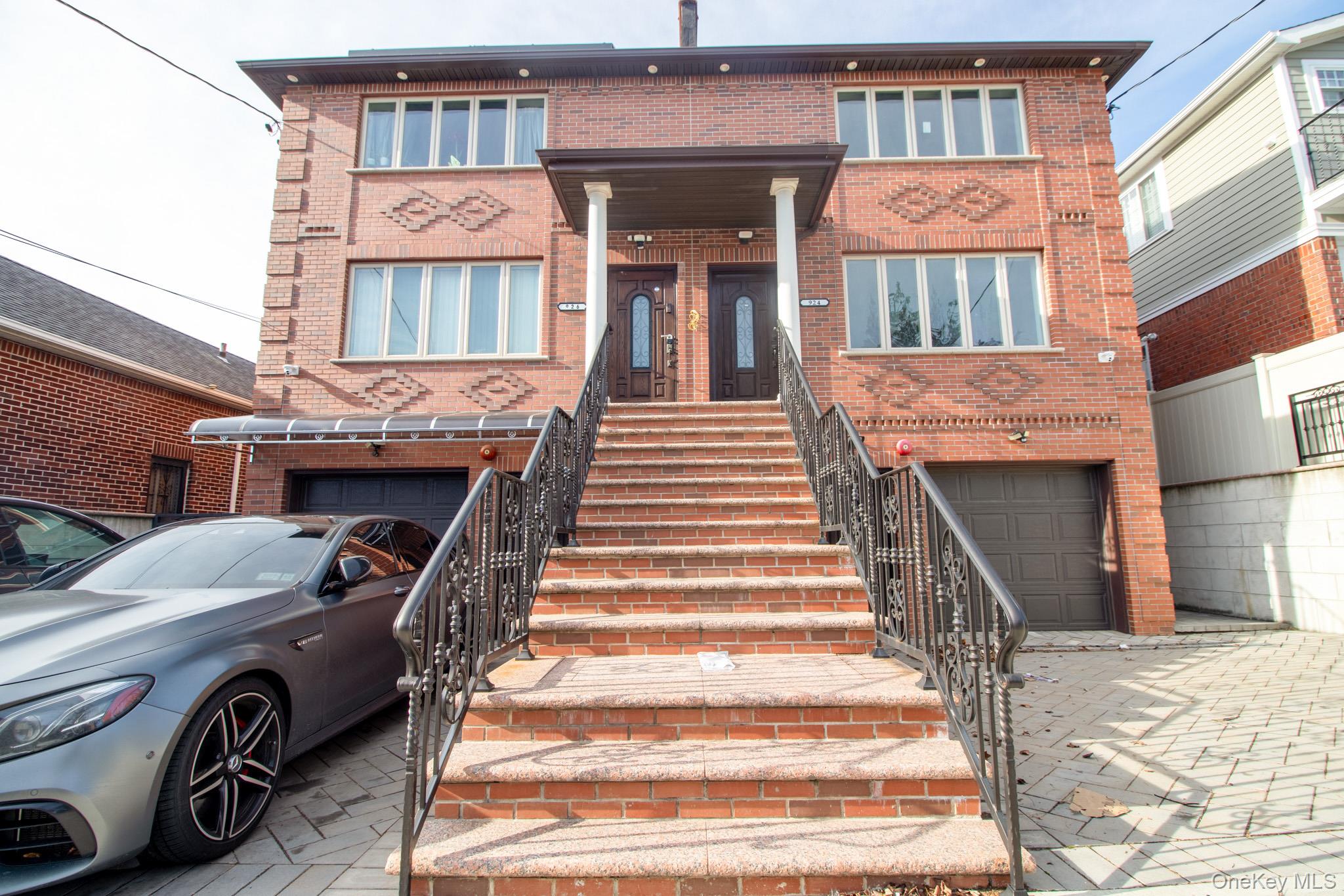 #2 photo, 924 129th Street, 뉴욕퀸즈 College Point , NY 11356