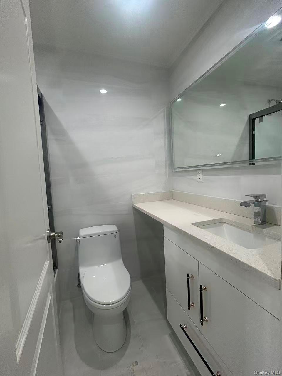 #20 photo, 924 129th Street, 뉴욕퀸즈 College Point , NY 11356