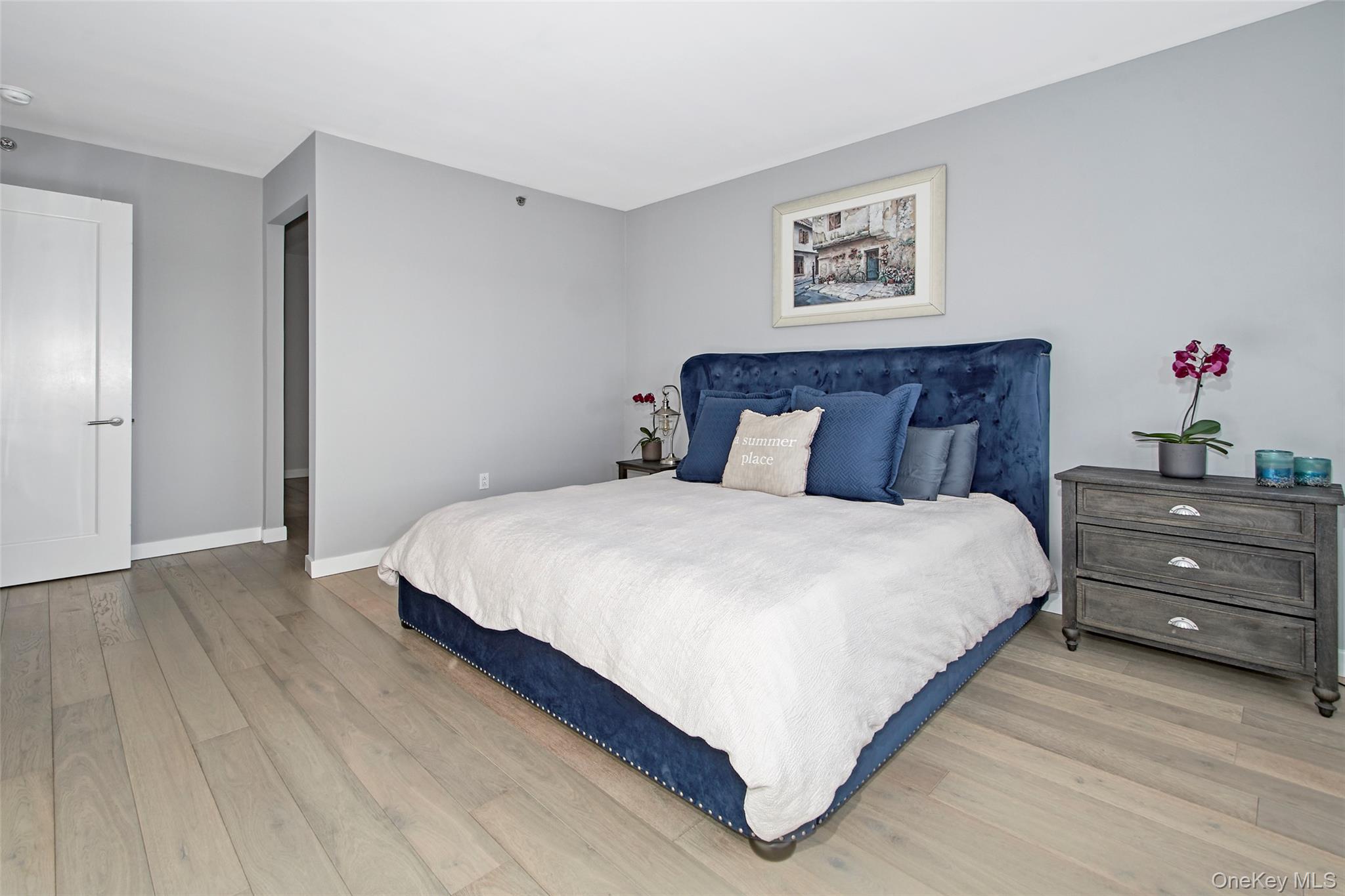 #17 photo, 10 City Place, White Plains , NY 10601