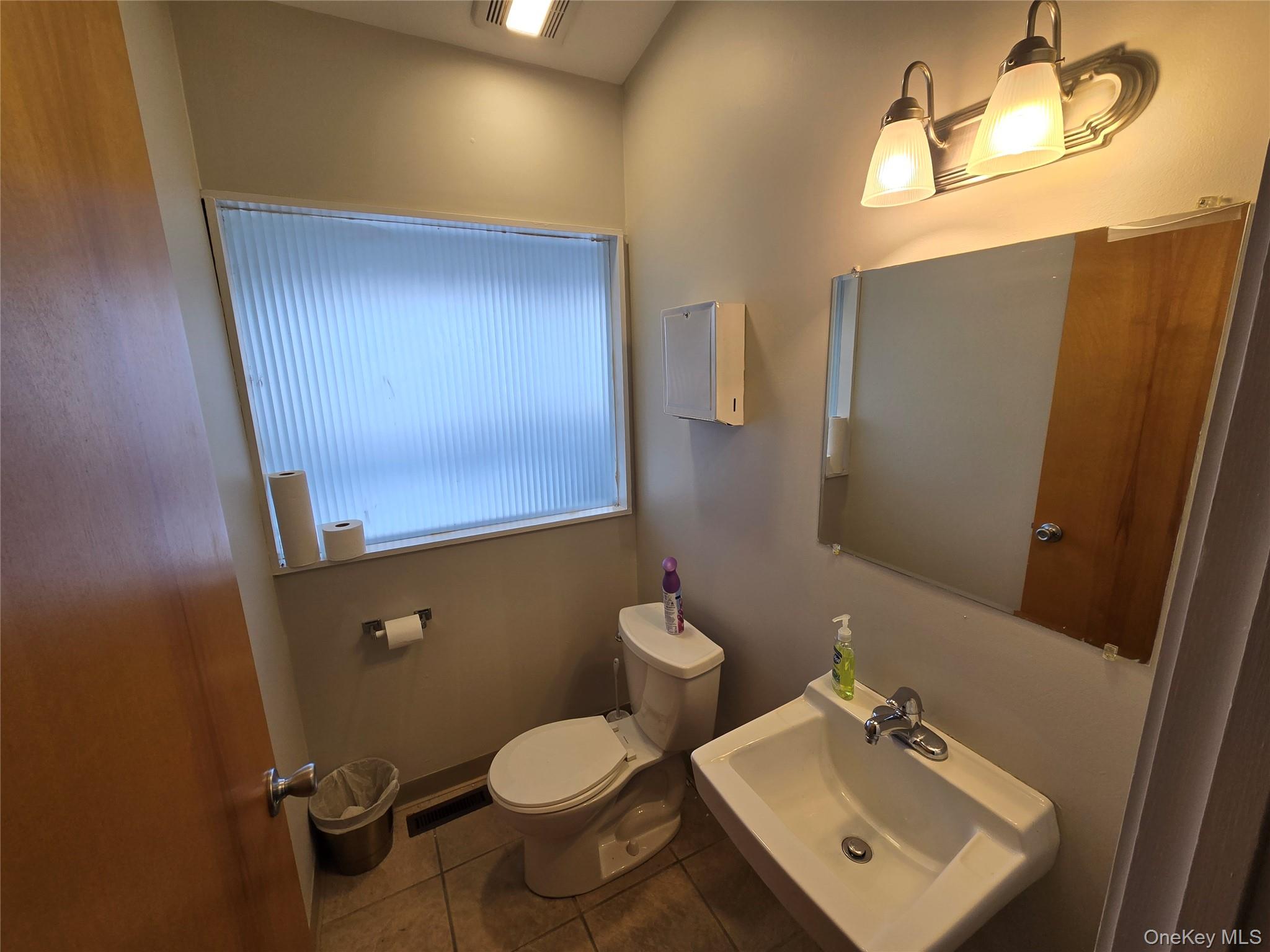 #12 photo, 337 Fullerton Avenue, Newburgh , NY 12550