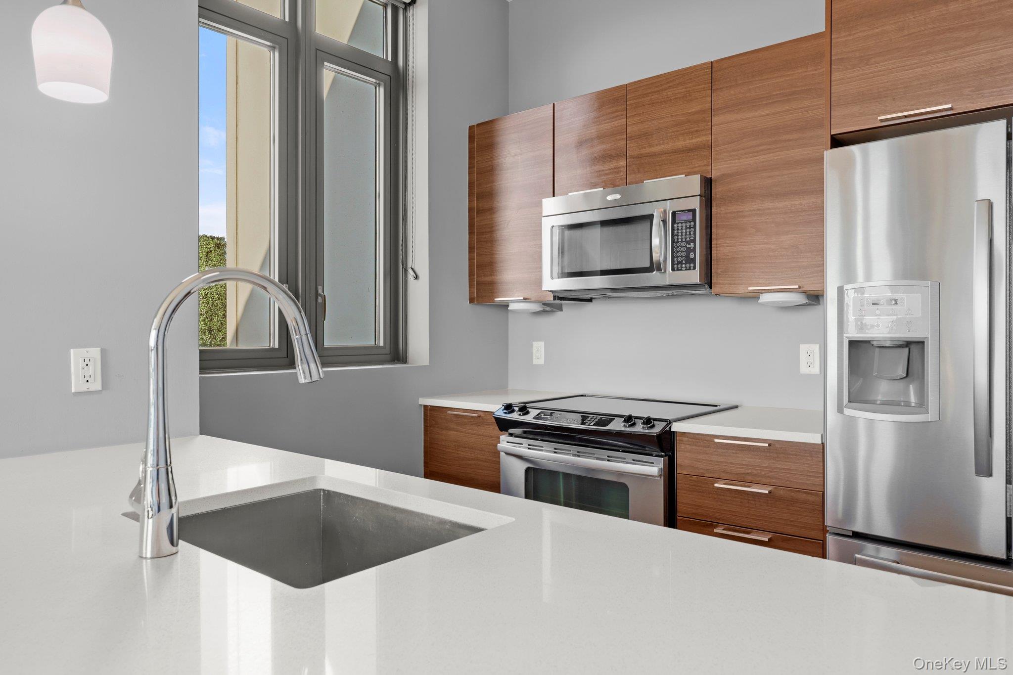 #7 photo, 701 Ridge Hill Boulevard, Yonkers , NY 10710