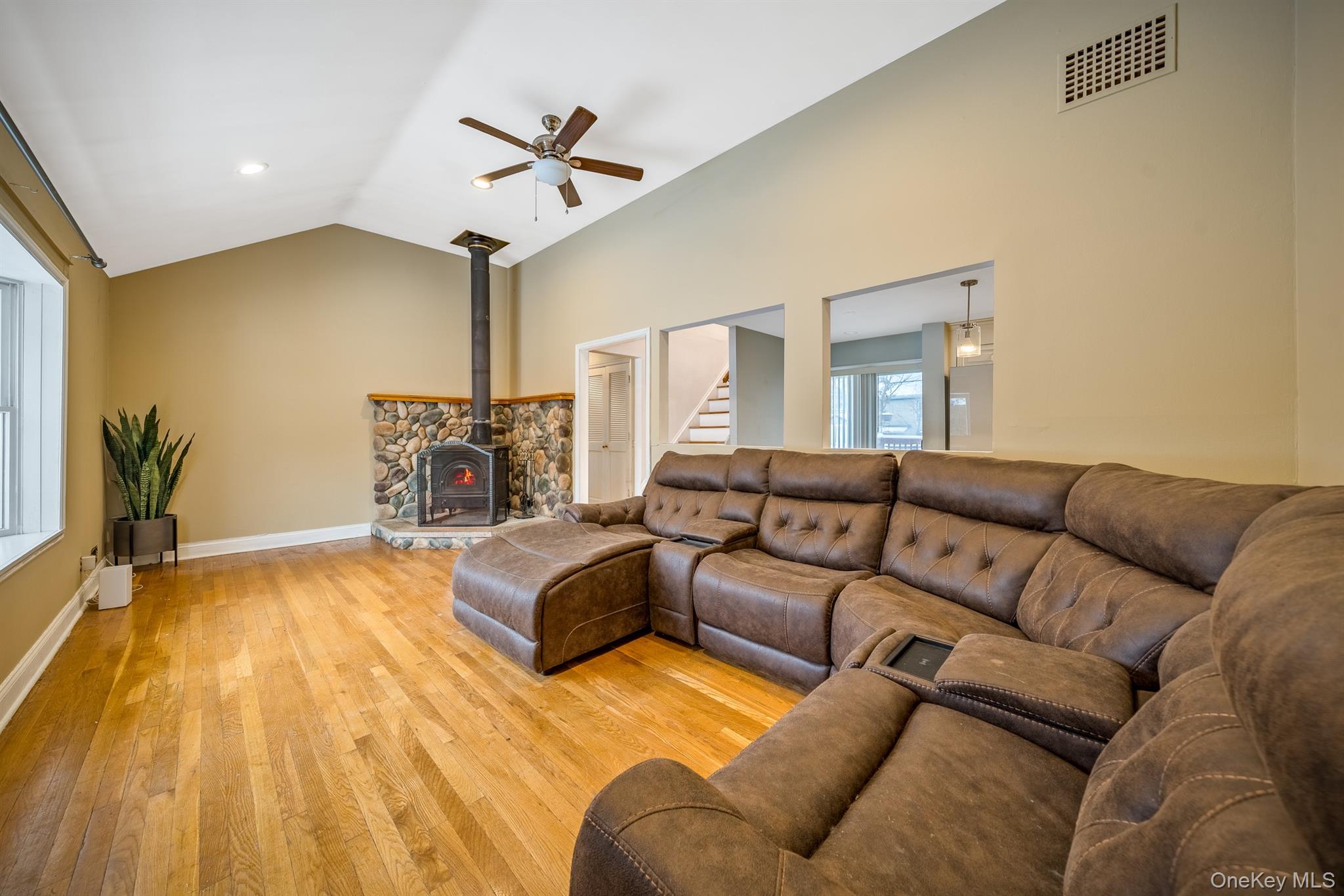 #12 photo, 22 Jones Drive, 뉴욕주 Garnerville , NY 10923