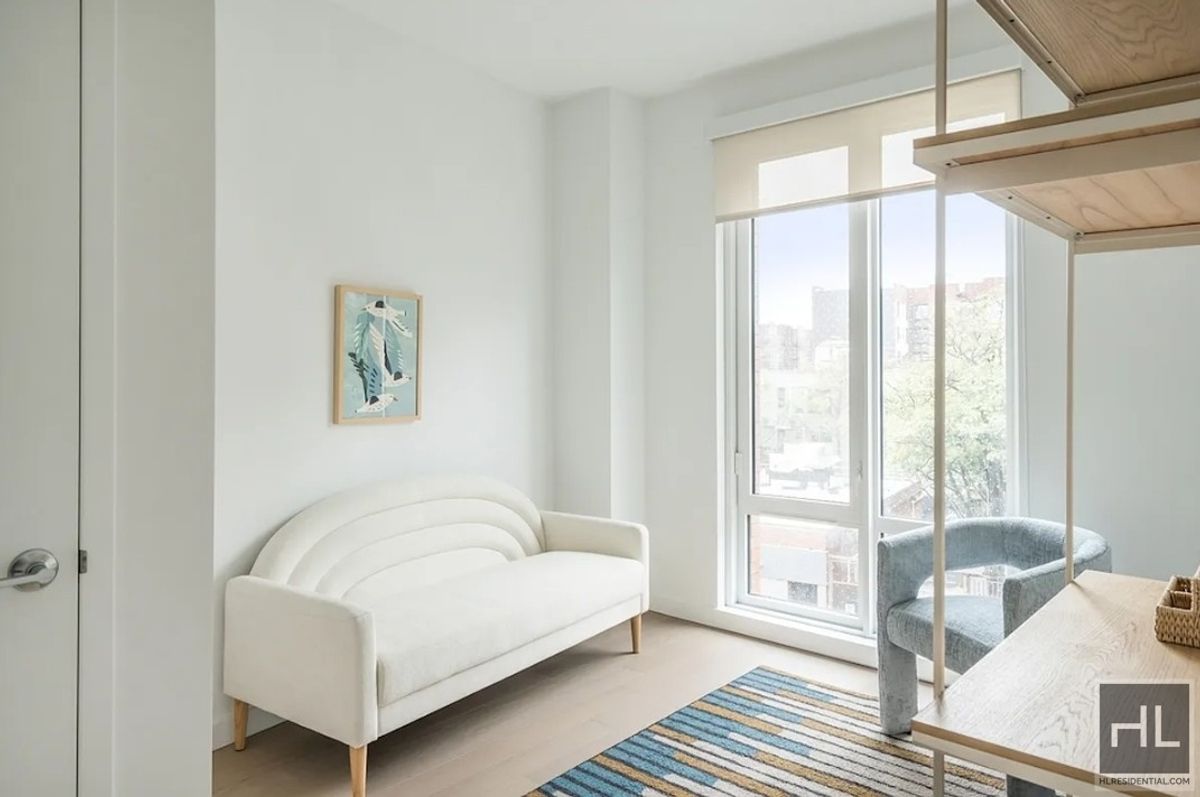 #4 photo, 975 Nostrand Avenue, ब्रुकलीन Crown Heights , NY 11225