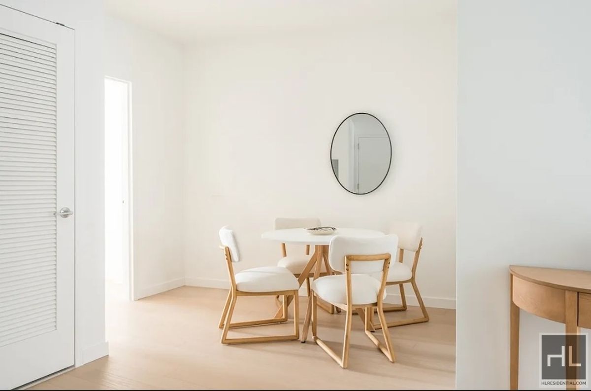 #5 photo, 975 Nostrand Avenue, ब्रुकलीन Crown Heights , NY 11225