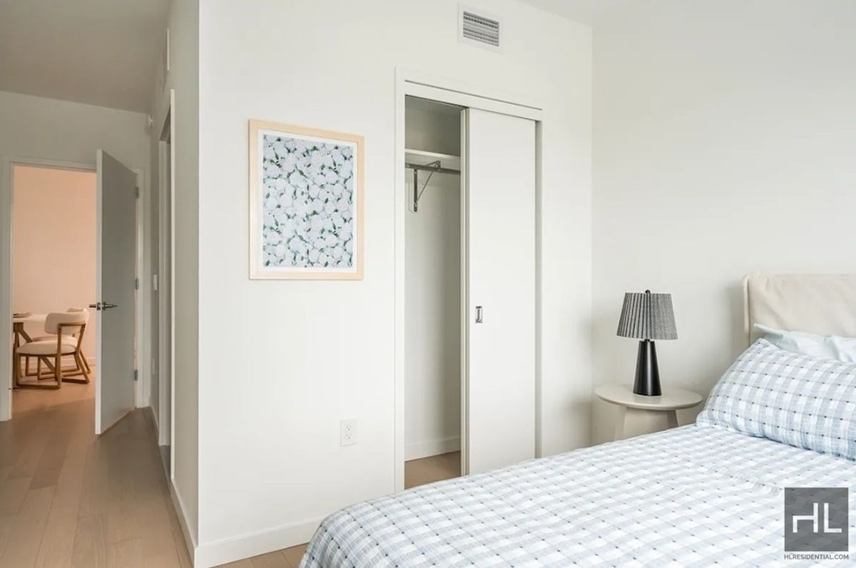 #9 photo, 975 Nostrand Avenue, ब्रुकलीन Crown Heights , NY 11225