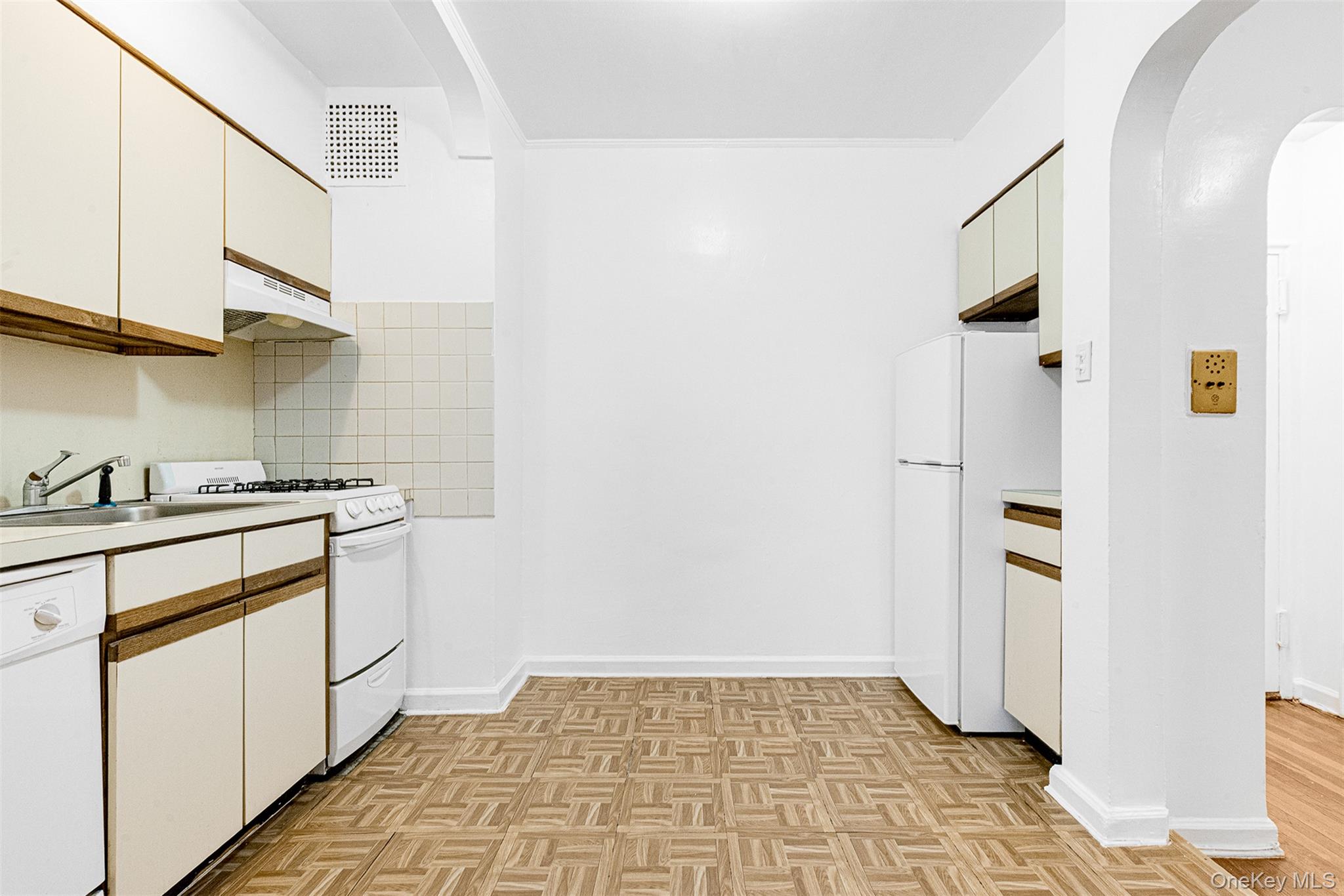 #10 photo, 63-60 102nd Street, Rego Park , NY 11374