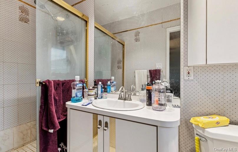 #12 photo, 575 Rica Lane, Woodmere , NY 11598