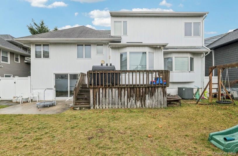 #17 photo, 575 Rica Lane, Woodmere , NY 11598