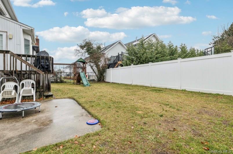 #18 photo, 575 Rica Lane, Woodmere , NY 11598