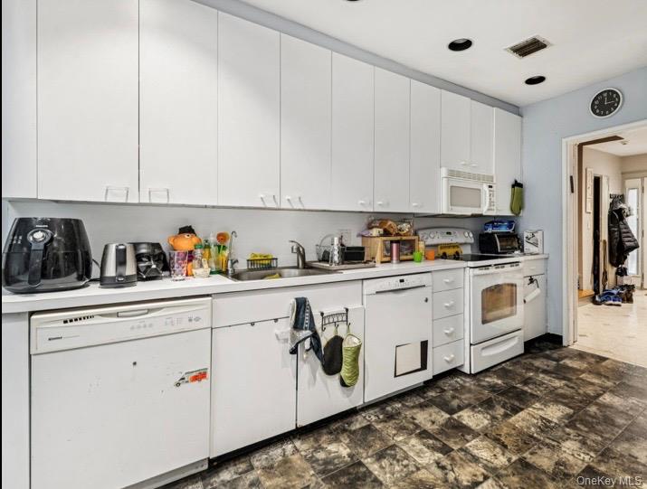 #6 photo, 575 Rica Lane, Woodmere , NY 11598