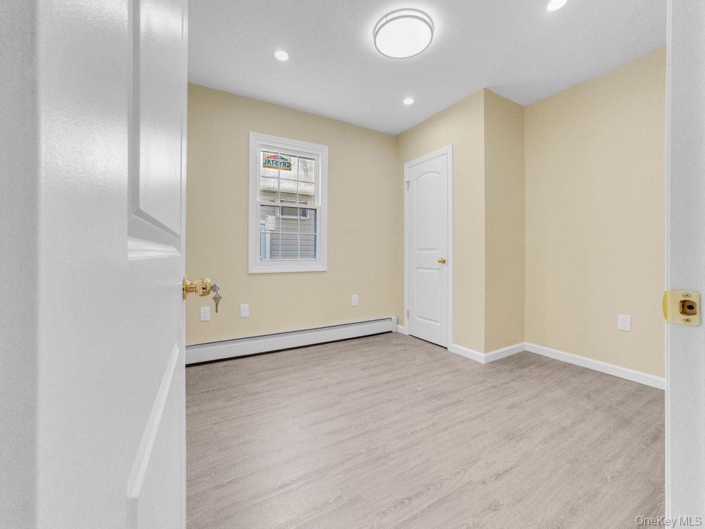 #19 photo, 11034 214th Street, קווינס Queens Village , NY 11429