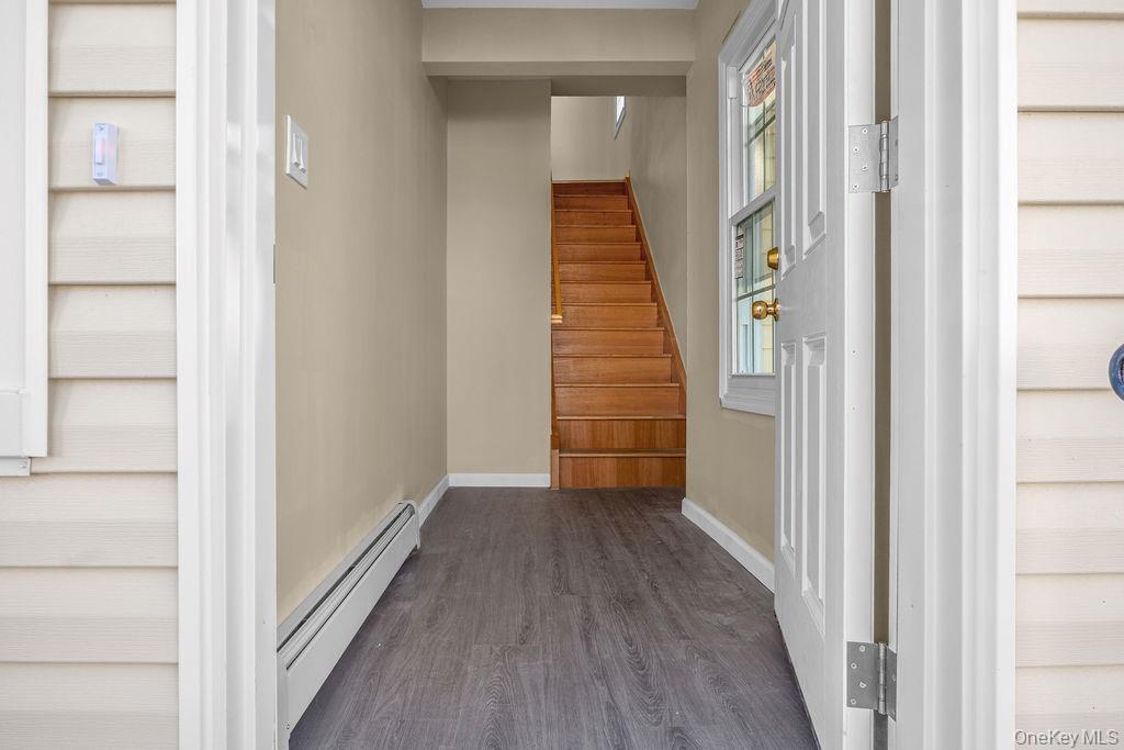 #9 photo, 11034 214th Street, קווינס Queens Village , NY 11429