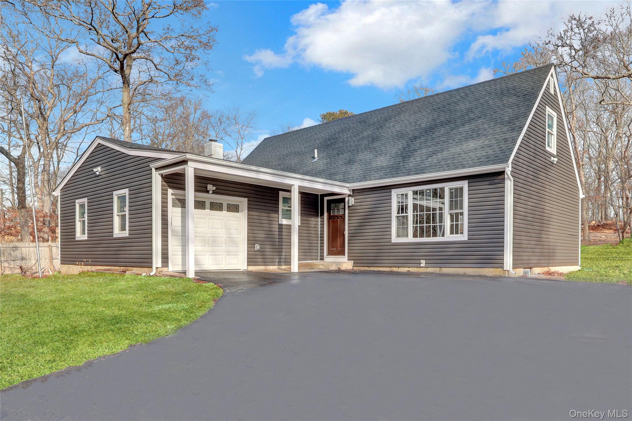 #4 photo, 321 Smith Road, Shirley , NY 11967