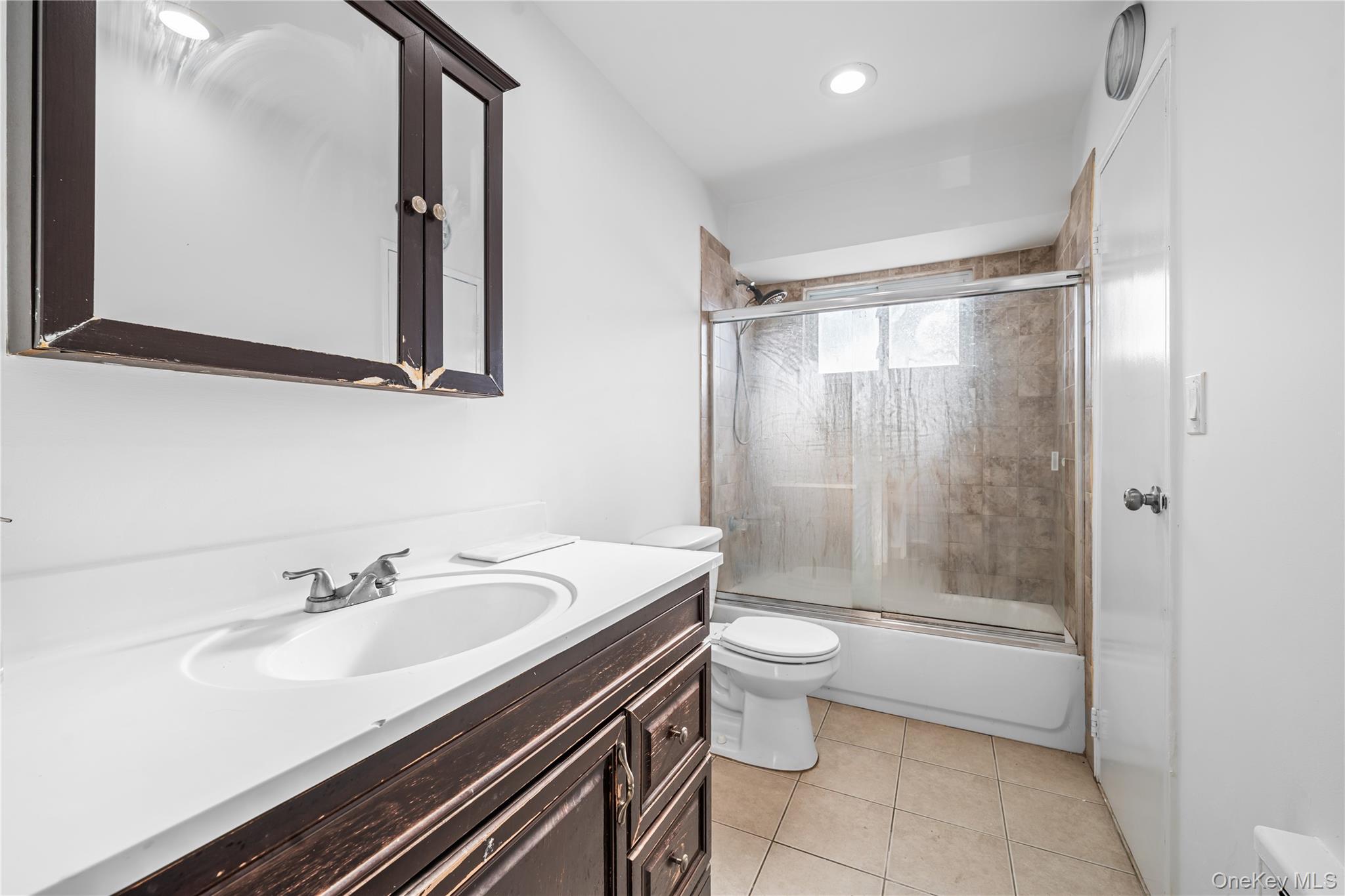 #14 photo, 28 Ellen Place, Kings Park , NY 11754