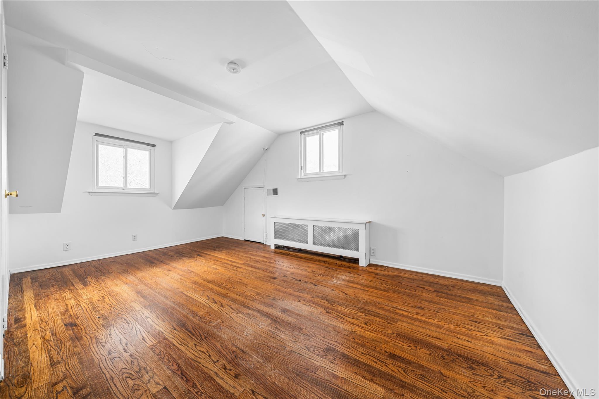 #18 photo, 28 Ellen Place, Kings Park , NY 11754