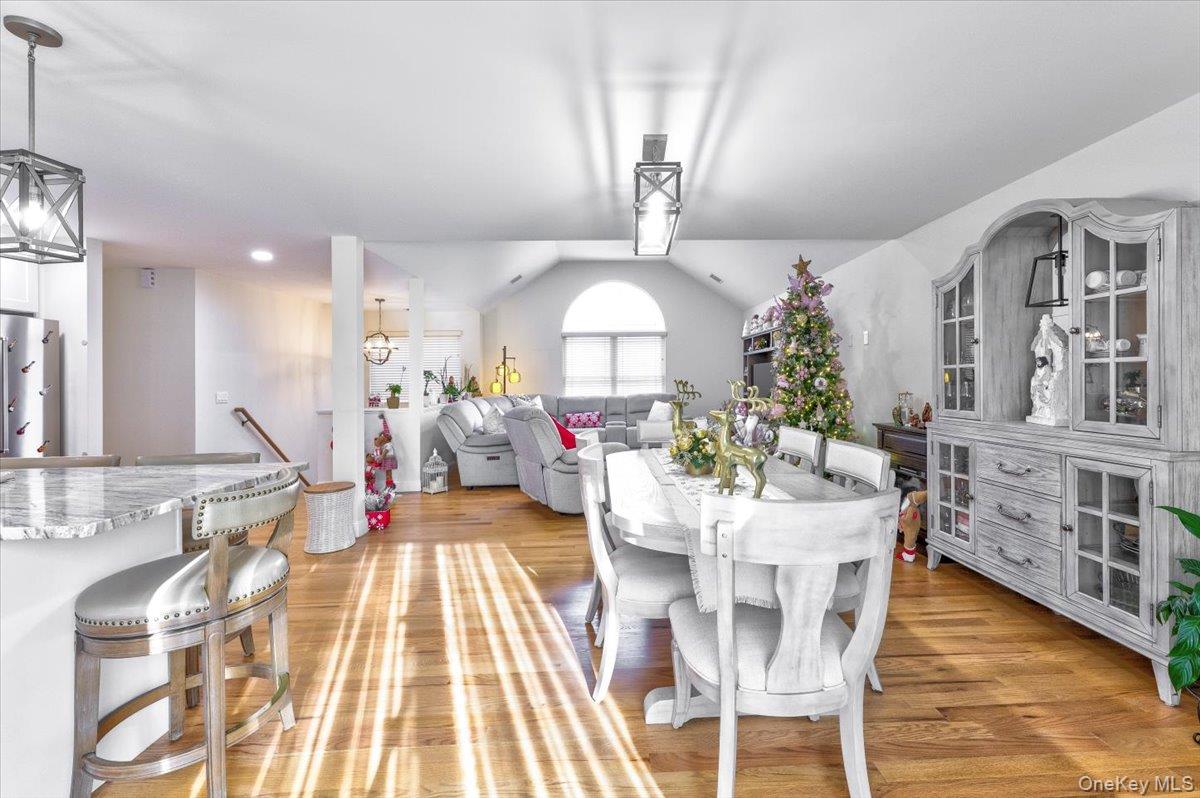 #10 photo, 468 Granny Road, 롱 아일랜드 Medford , NY 11763