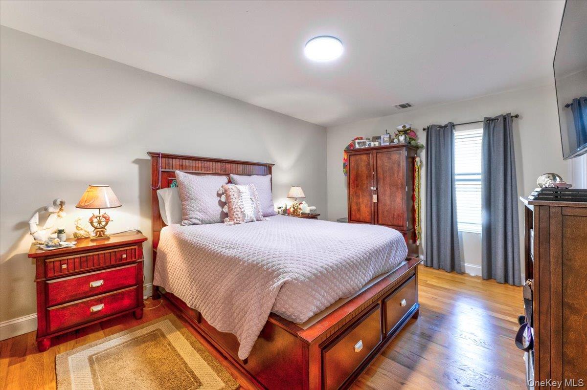 #17 photo, 468 Granny Road, 롱 아일랜드 Medford , NY 11763