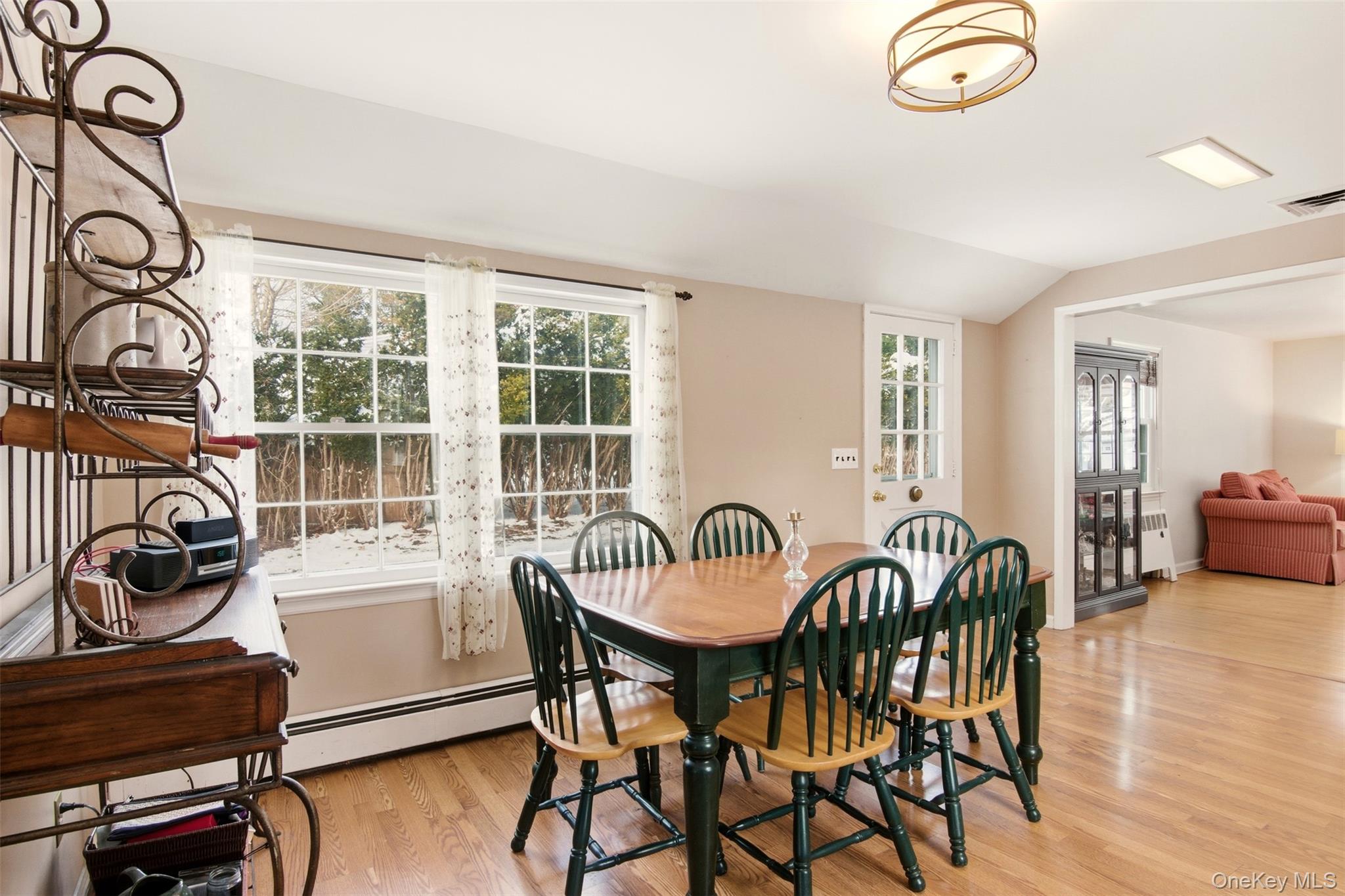 #11 photo, 10 Catalpa Lane, מחוז סאפוק Stony Brook , NY 11790