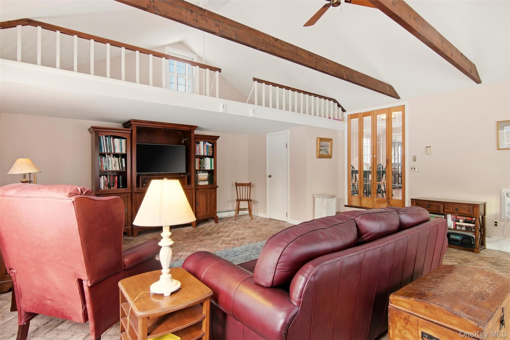 #19 photo, 10 Catalpa Lane, מחוז סאפוק Stony Brook , NY 11790