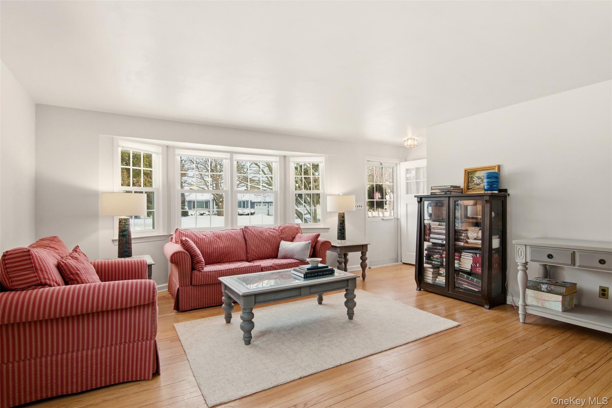 #4 photo, 10 Catalpa Lane, מחוז סאפוק Stony Brook , NY 11790