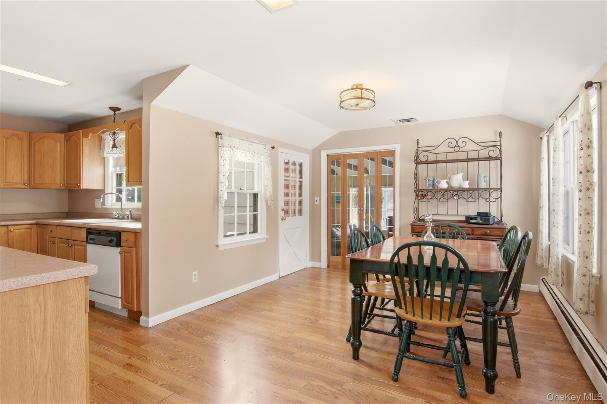 #9 photo, 10 Catalpa Lane, מחוז סאפוק Stony Brook , NY 11790