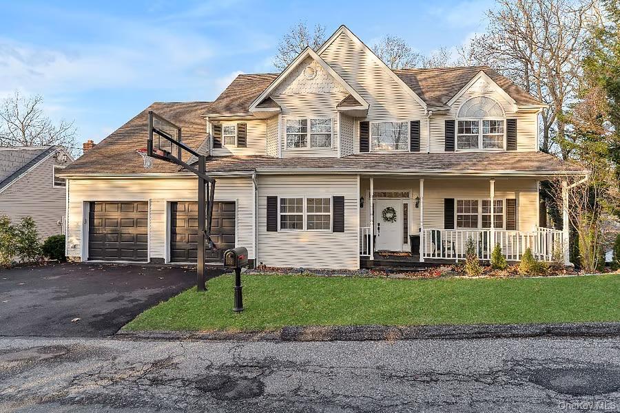 #1 photo, 33 E Potter Lane, Halesite , NY 11743