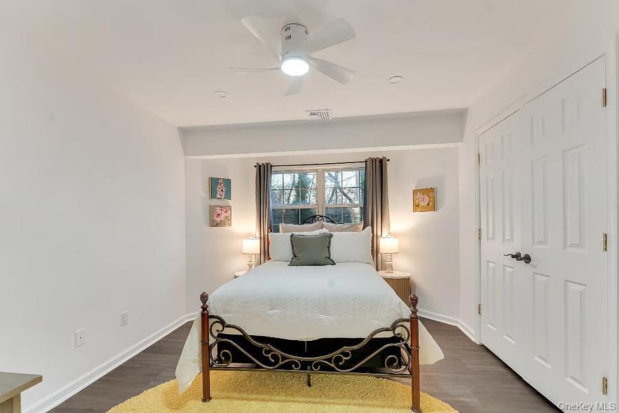 #16 photo, 33 E Potter Lane, Halesite , NY 11743