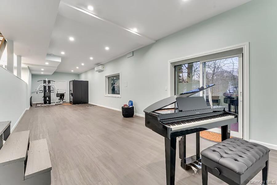 #18 photo, 33 E Potter Lane, Halesite , NY 11743