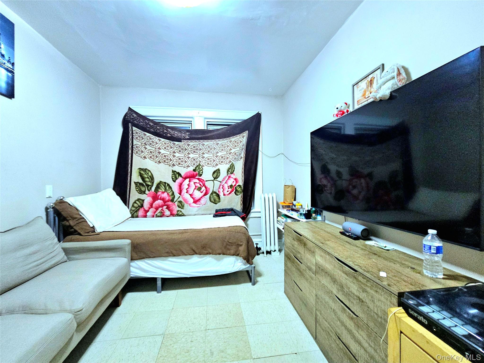 #8 photo, 37-55 93rd Street, Jackson Heights , NY 11372