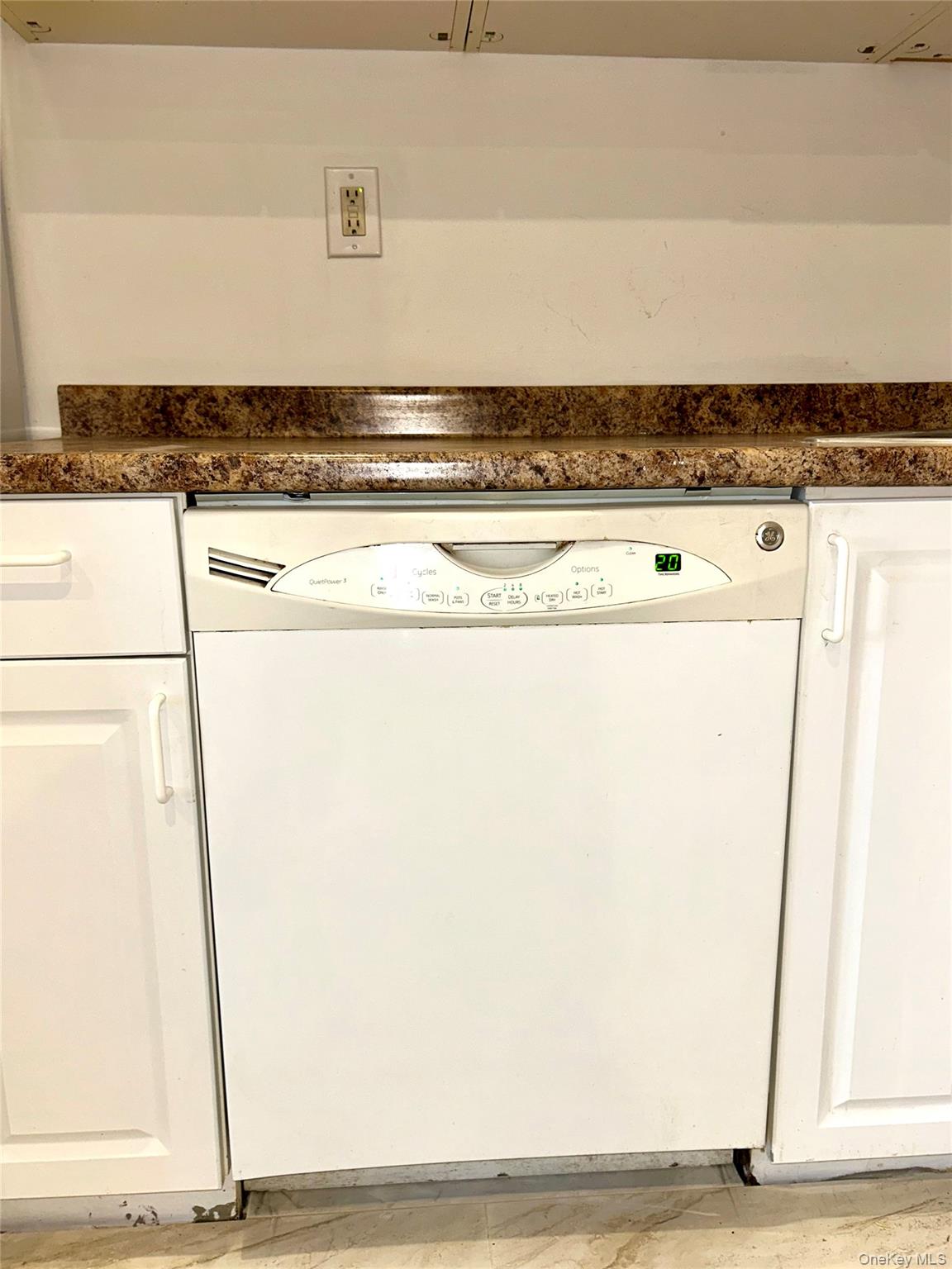 #12 photo, 48 West Main Street, Riverhead , NY 11901