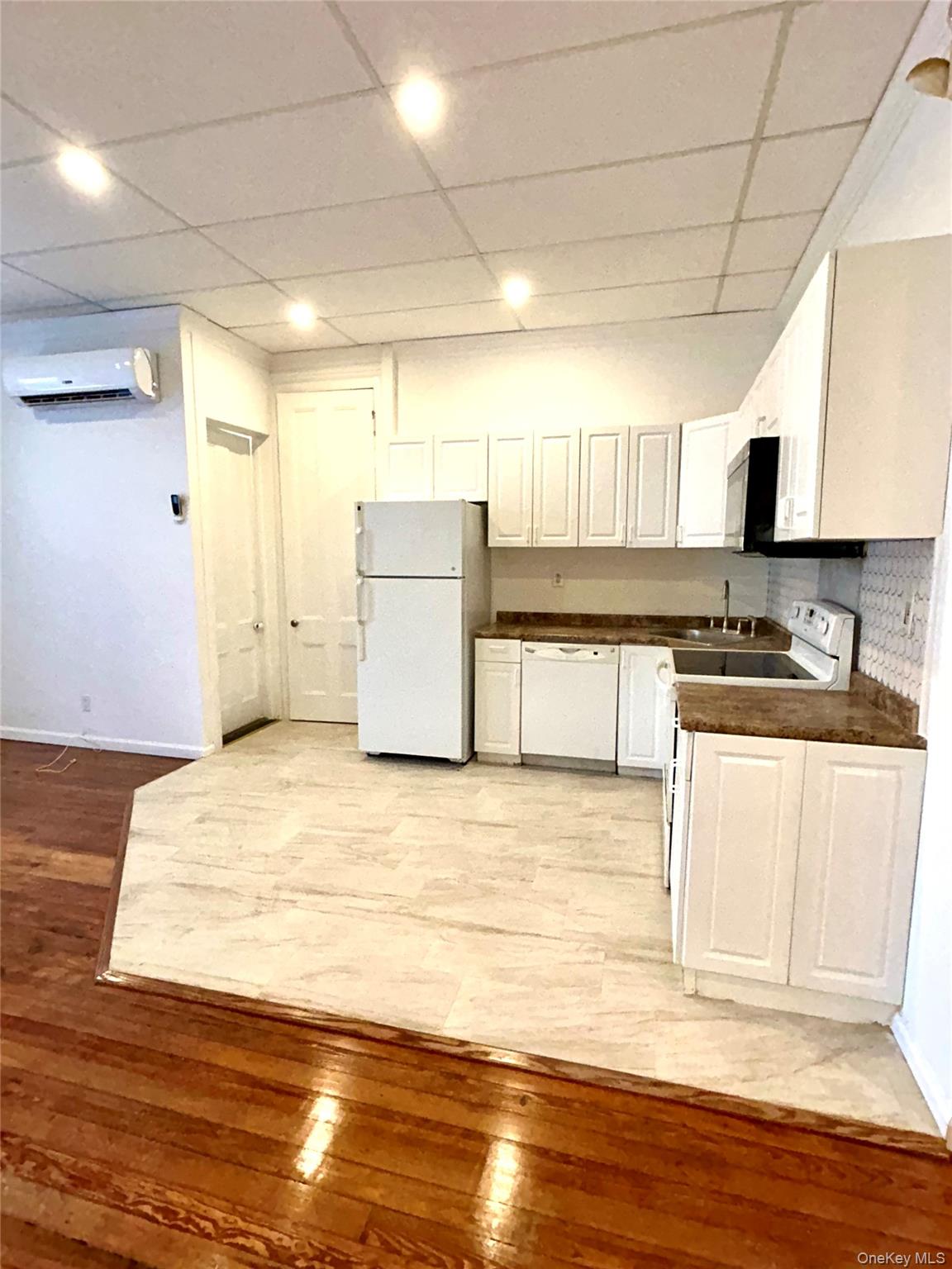 #4 photo, 48 West Main Street, Riverhead , NY 11901